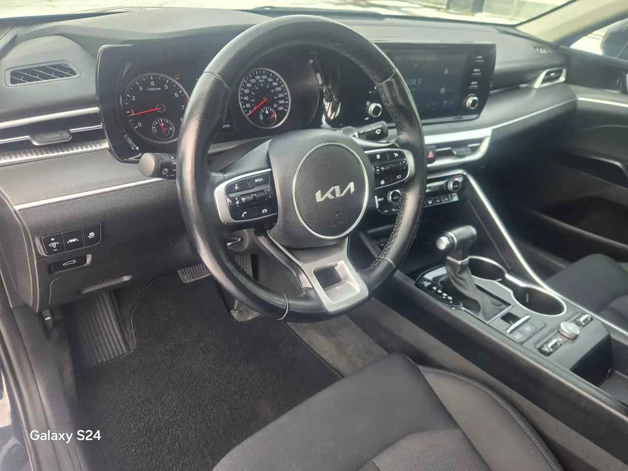 Kia K5 photo Kia K5