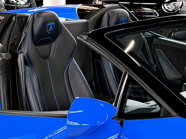 Lamborghini Huracan view 13