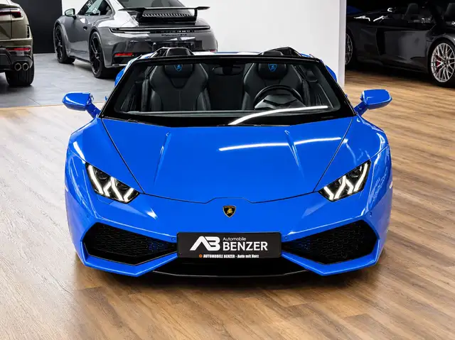 Lamborghini Huracan view 9