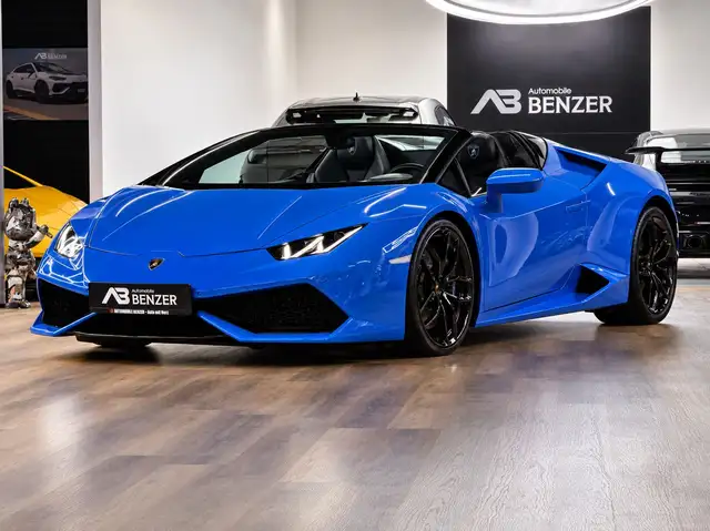 Lamborghini Huracan view 4