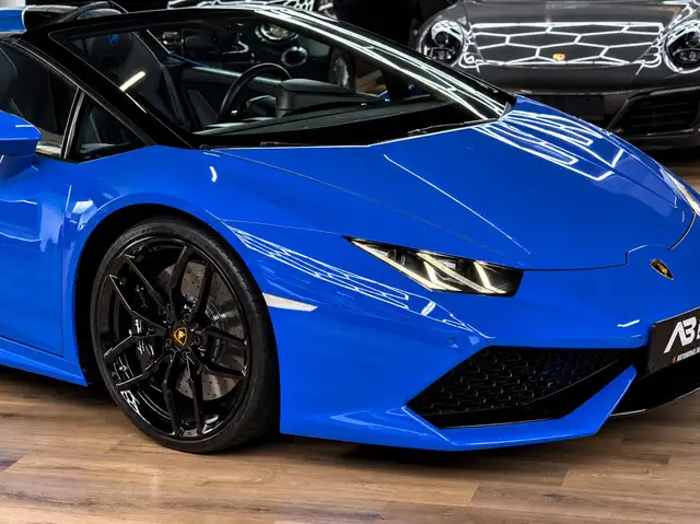 Lamborghini Huracan view 11