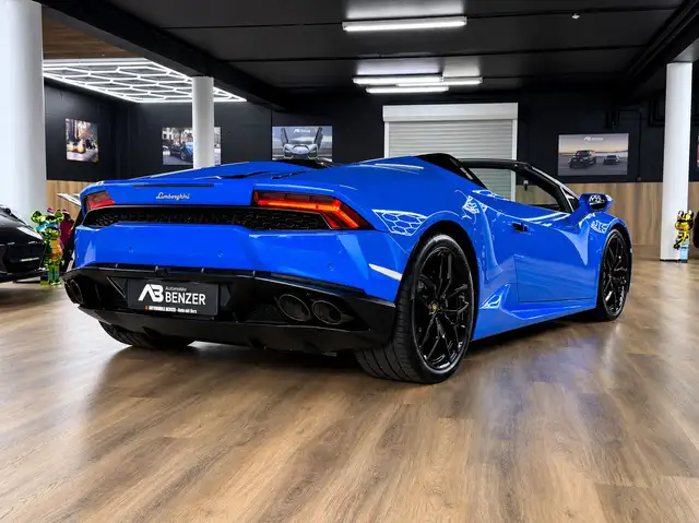 Lamborghini Huracan view 15