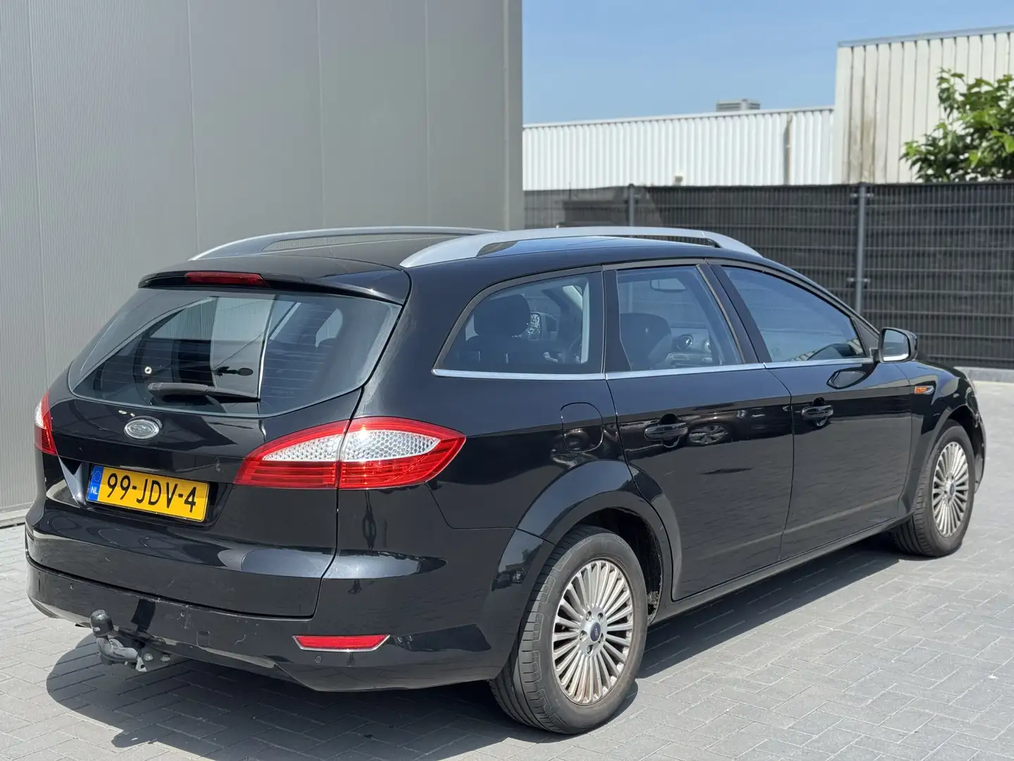 Ford Mondeo Wagon 2.0-16V Titanium FlexiFuel | MOTORSTORING | Zwart - 2