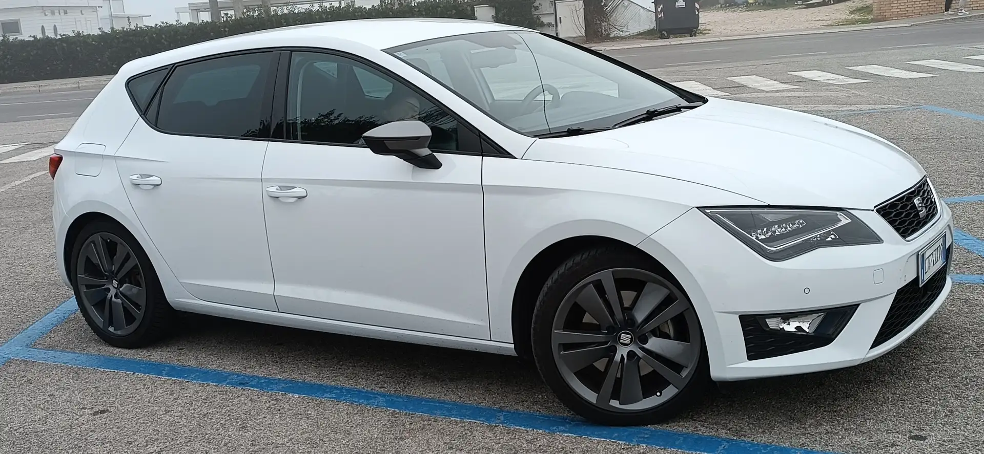 SEAT Leon Leon 5p 2.0 tdi cr FR s - 1