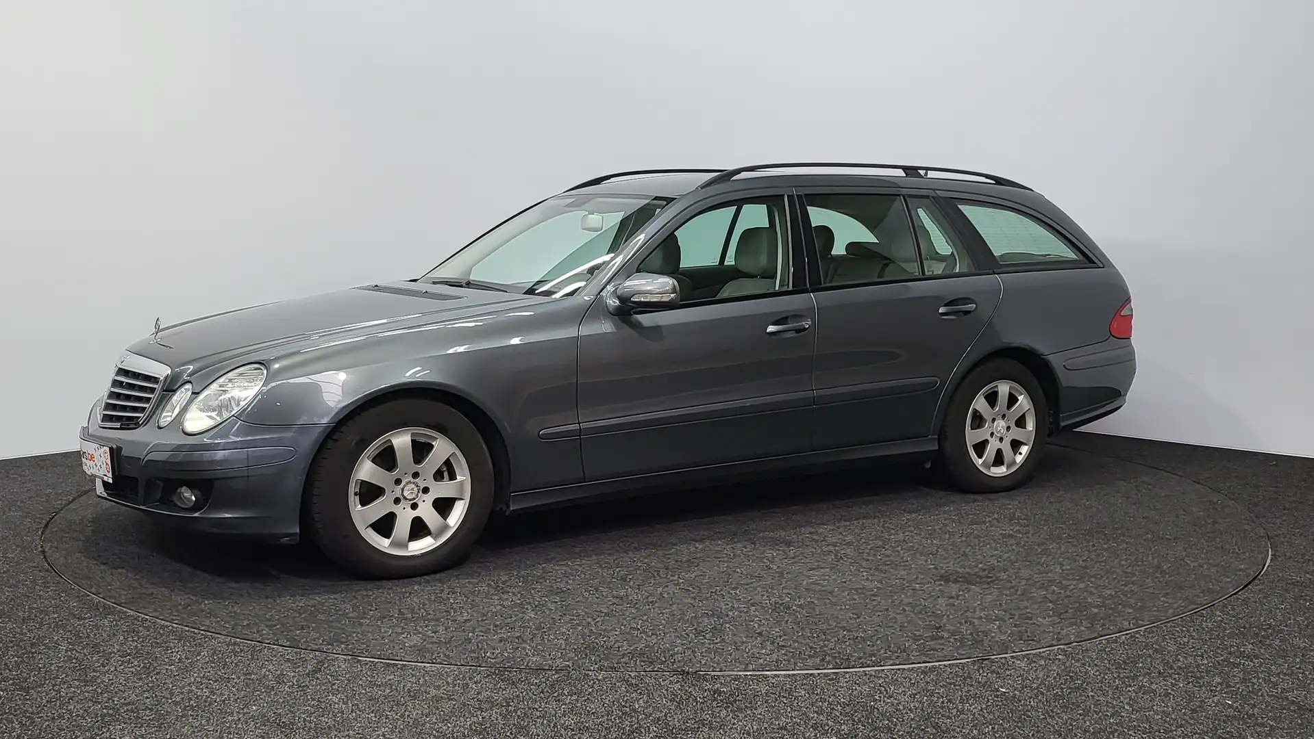 Mercedes-Benz E 220 CDI Avantgarde ~ H&K ~ Leder ~ CC ~ Navi ~ Airco Gris - 1