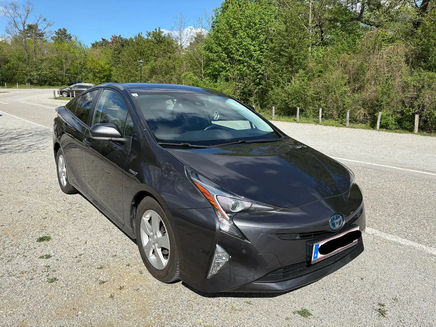 Toyota Prius Prius 1,8 VVT-i Hybrid Lounge Lounge Сірий - 1