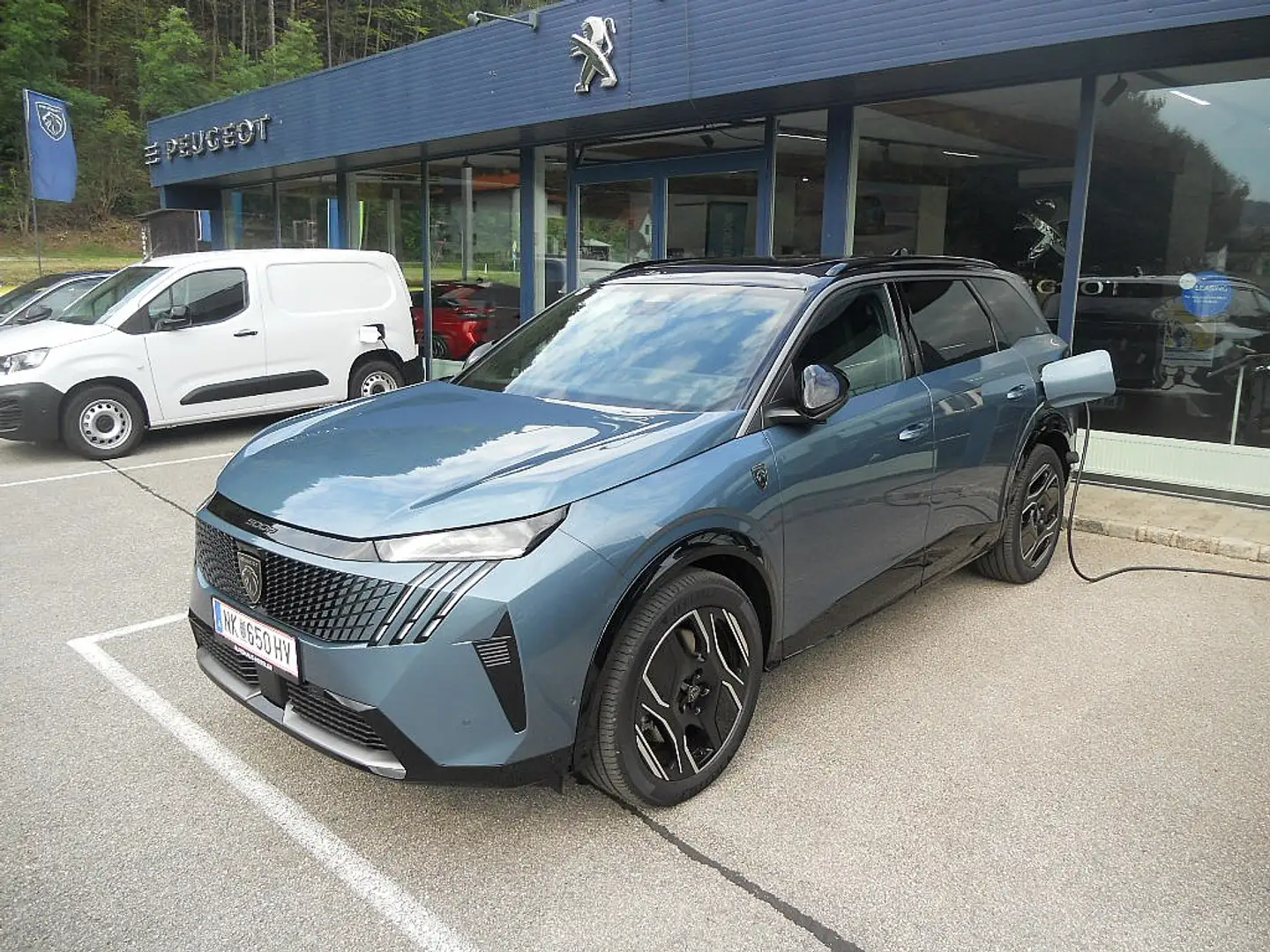 Peugeot 5008 Elektro 210 73kWh GT Bleu - 1