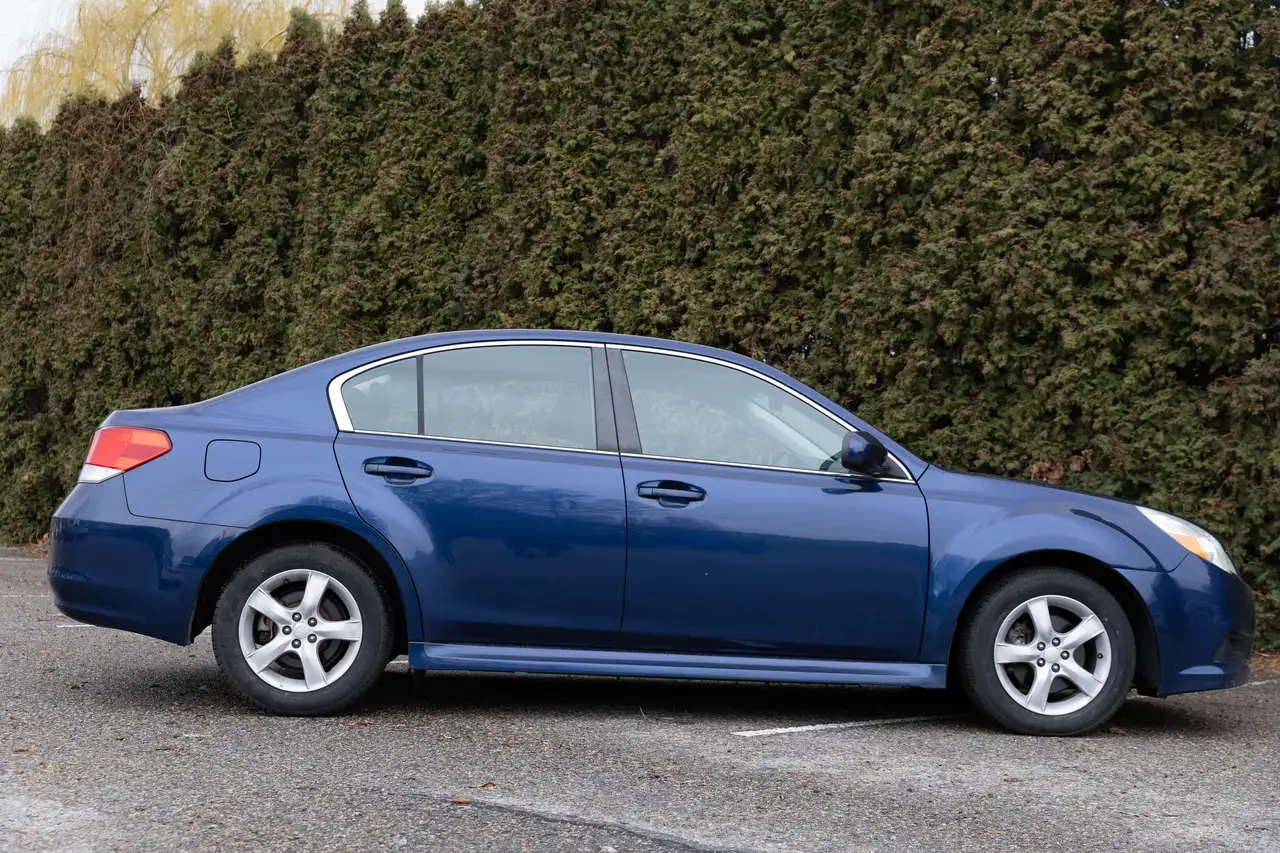 Subaru Legacy снимка Subaru Legacy