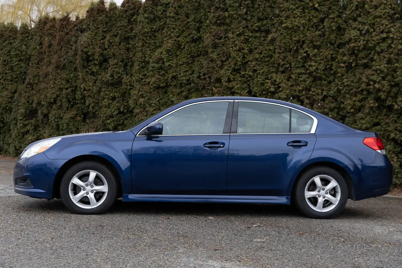 Subaru Legacy снимка Subaru Legacy