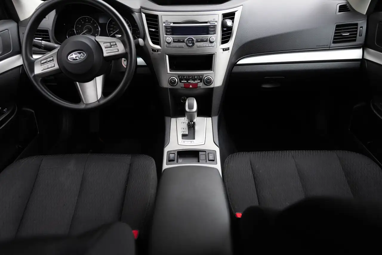 Subaru Legacy снимка Subaru Legacy