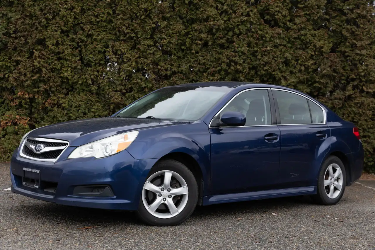 Subaru Legacy снимка Subaru Legacy