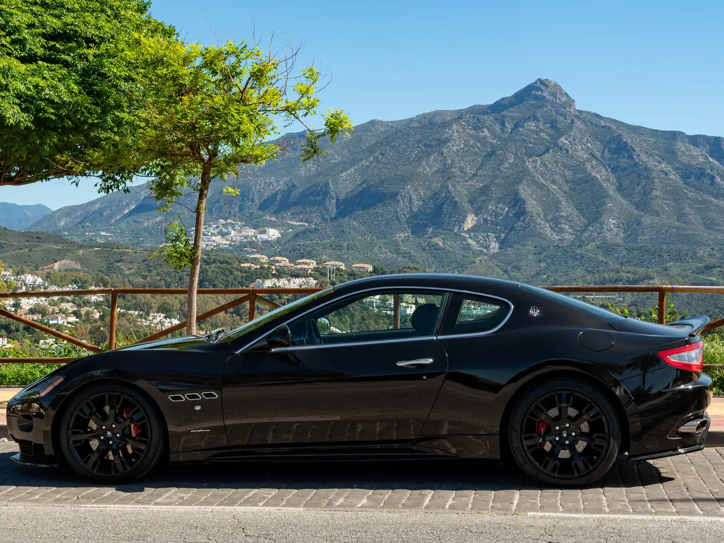 Maserati GranTurismo S MC SPORT SHIFT NACIONAL Fekete - 1