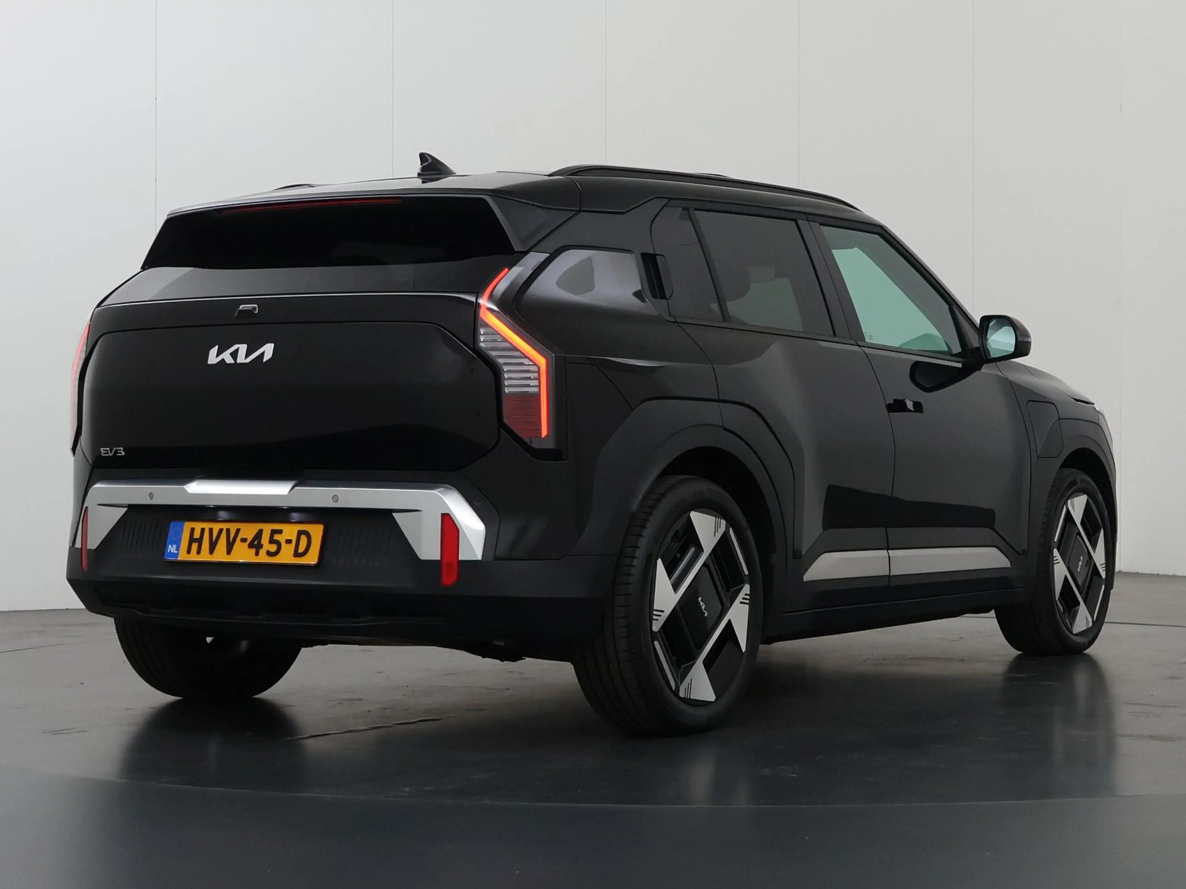 Kia EV3 Plus Advanced 81.4 kWh | Panoramadak | Harman / Ka — photo 2