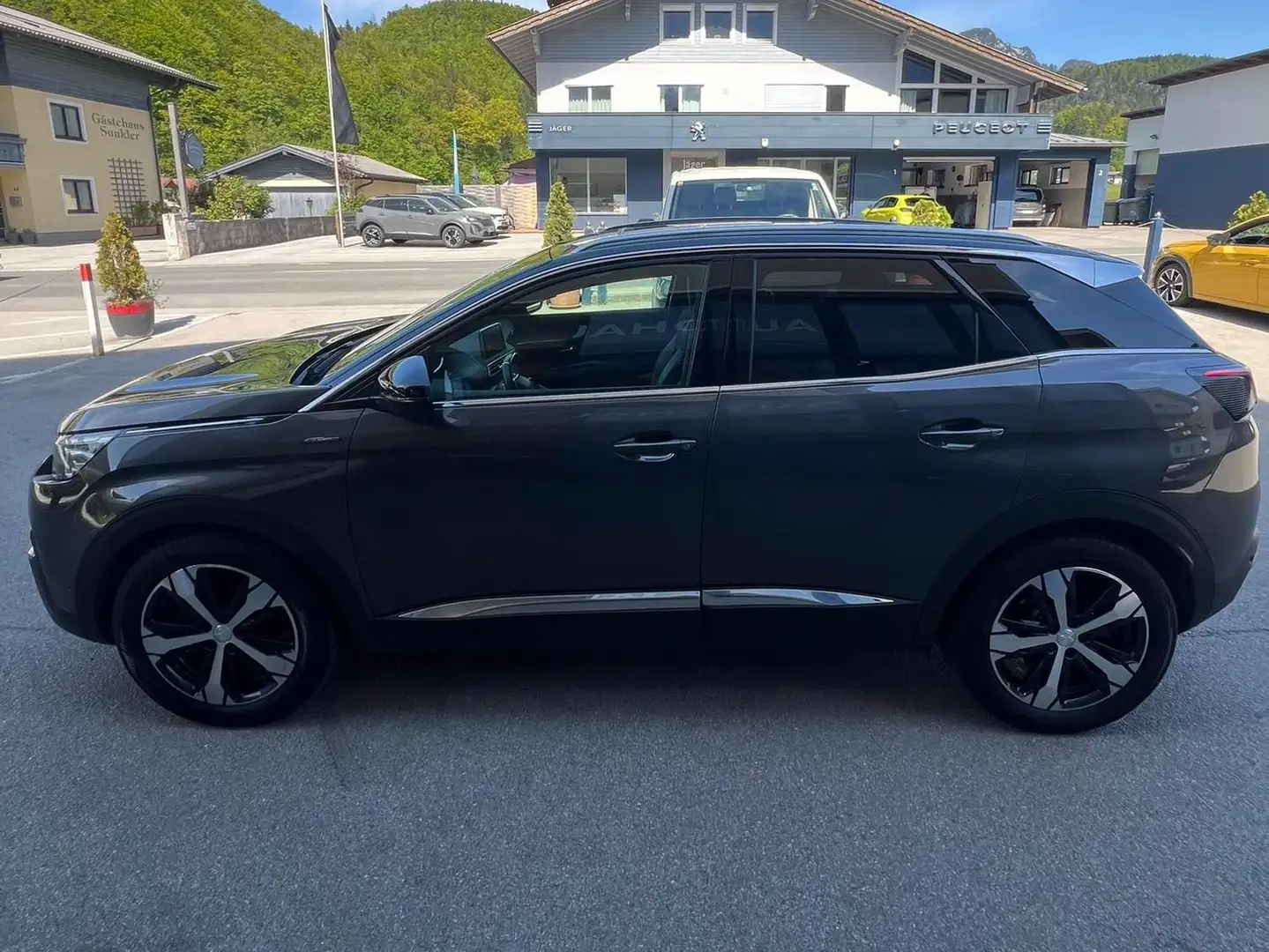 Peugeot 3008 3008 1,2 PureTech 130 S Grau - 2