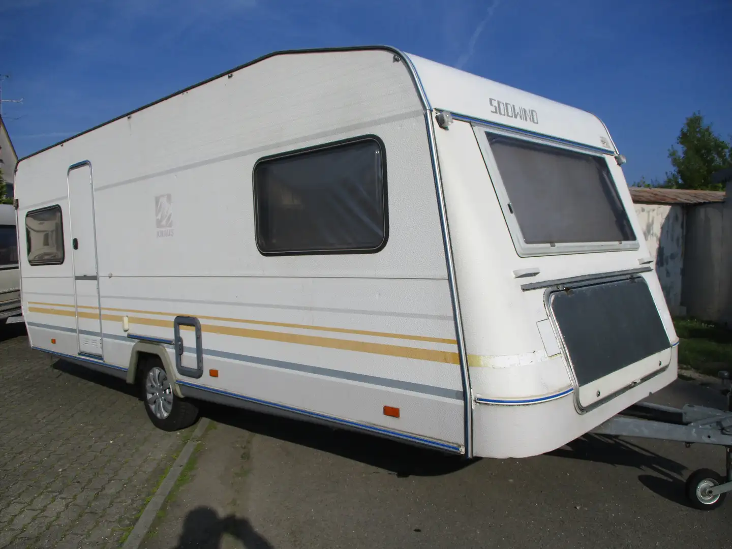Knaus Südwind TÜV.5/27, www.billigwohnwagen. de - 1