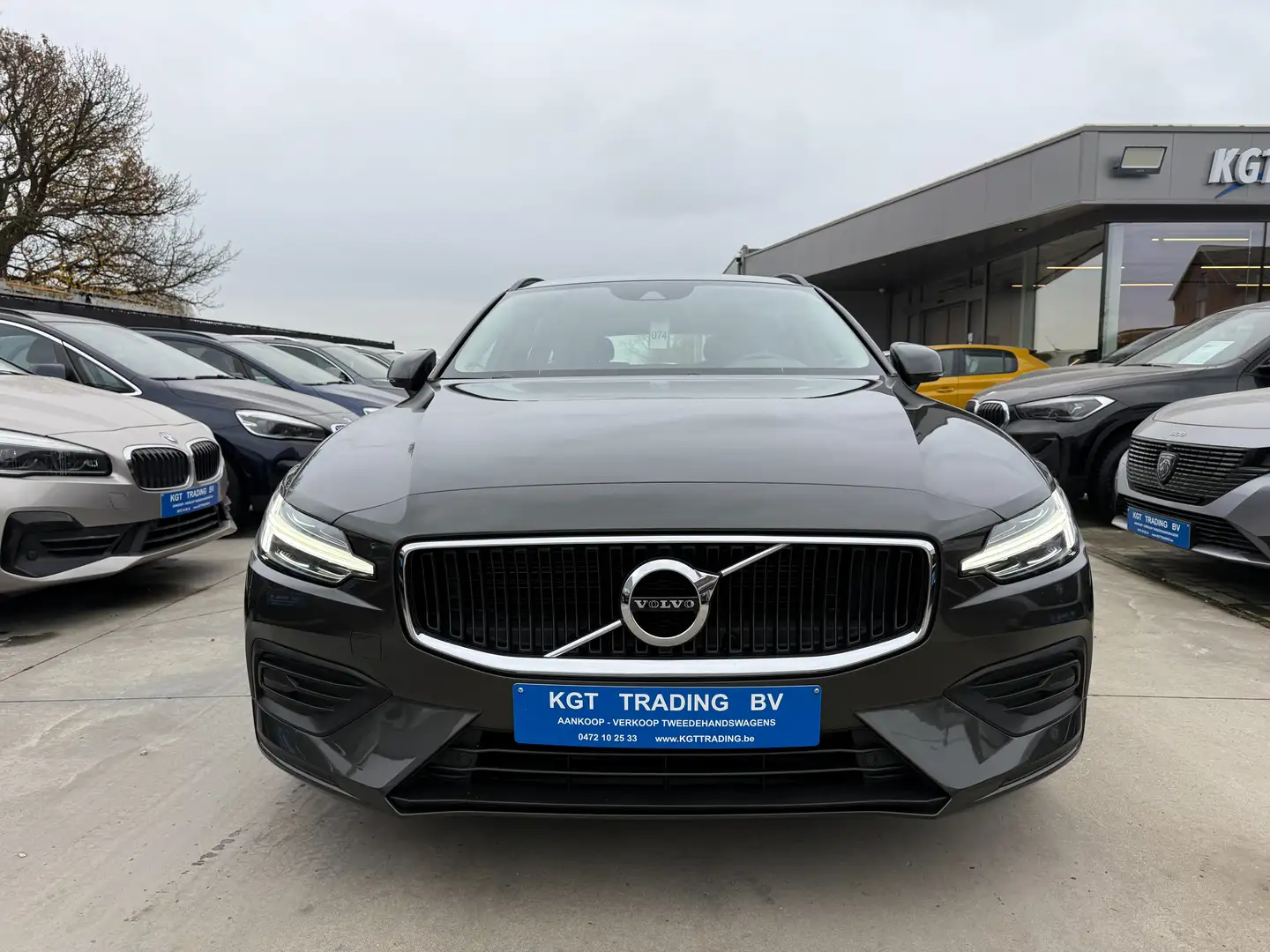 Volvo V60 2.0 D3 150PK NAVIGATIE FULL LED LANE ASSIST TREKHK Grau - 2