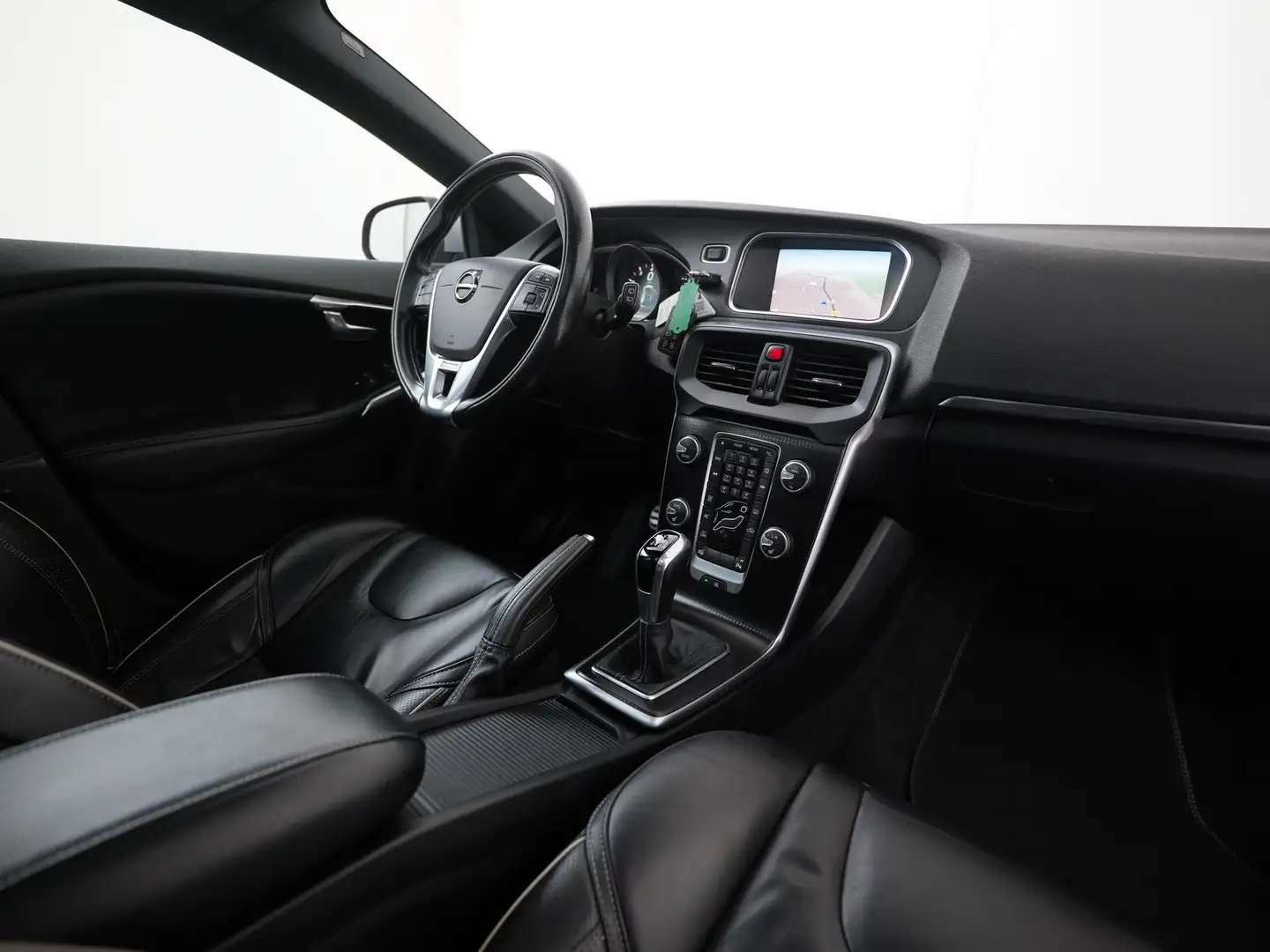 Volvo V40 2.0 T4 Business Sport | Panoramadak | Stoelverwarm Grau - 2