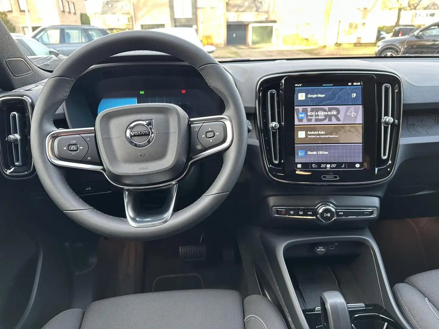 Volvo XC40 Recharge Core 70 kWh Led, Climat, Camera, LM.. Nero - 2
