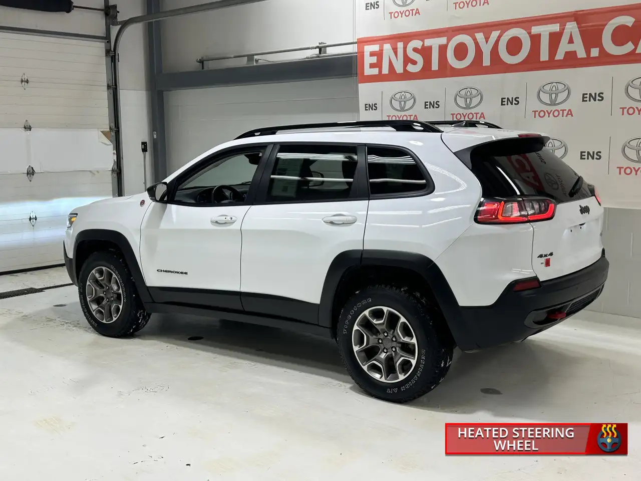 Jeep Cherokee снимка Jeep Cherokee