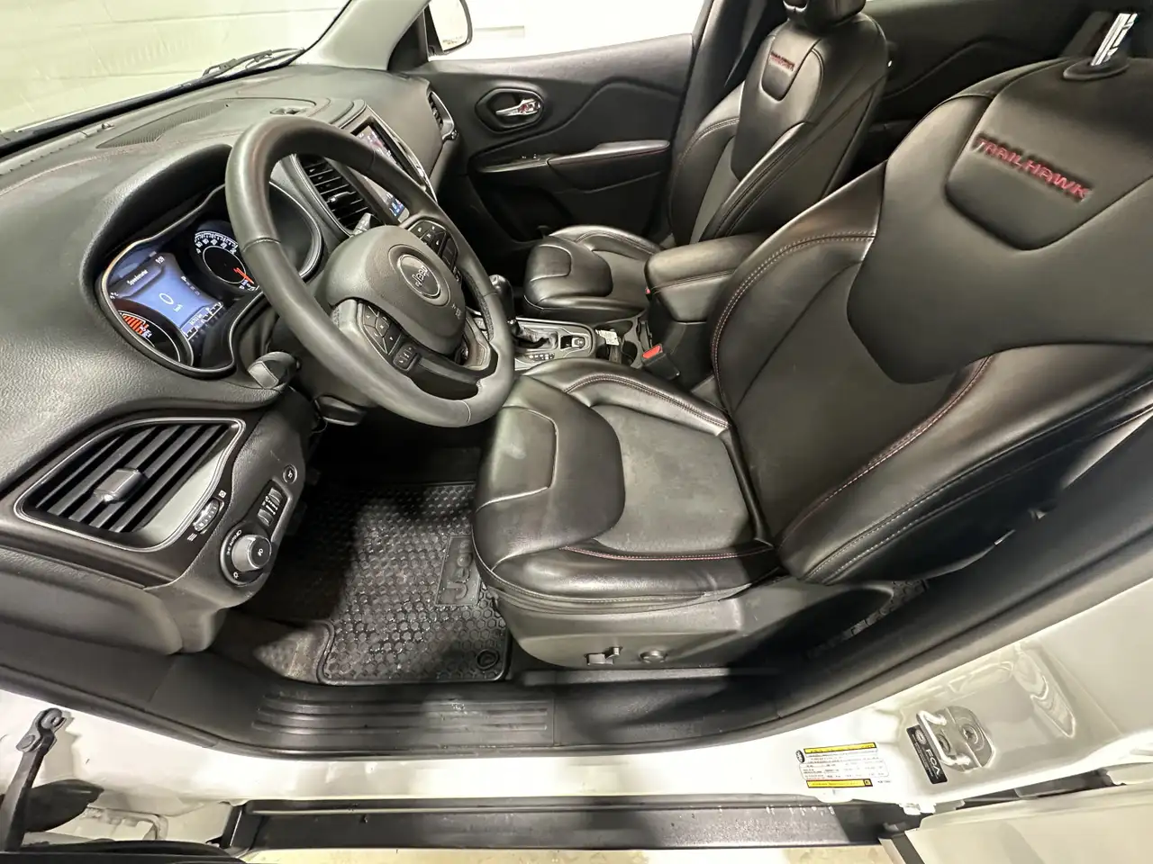 Jeep Cherokee снимка Jeep Cherokee