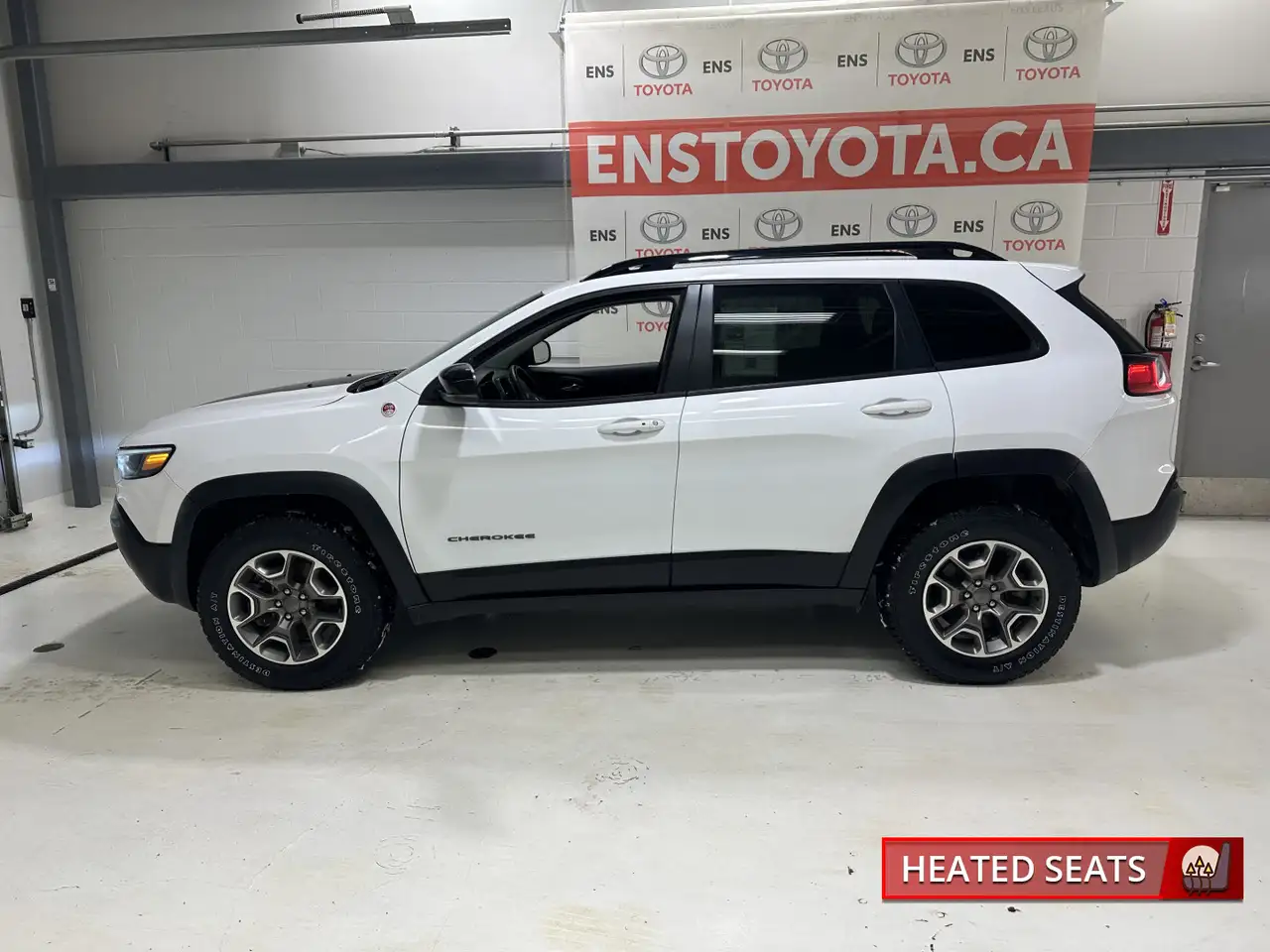Jeep Cherokee снимка Jeep Cherokee