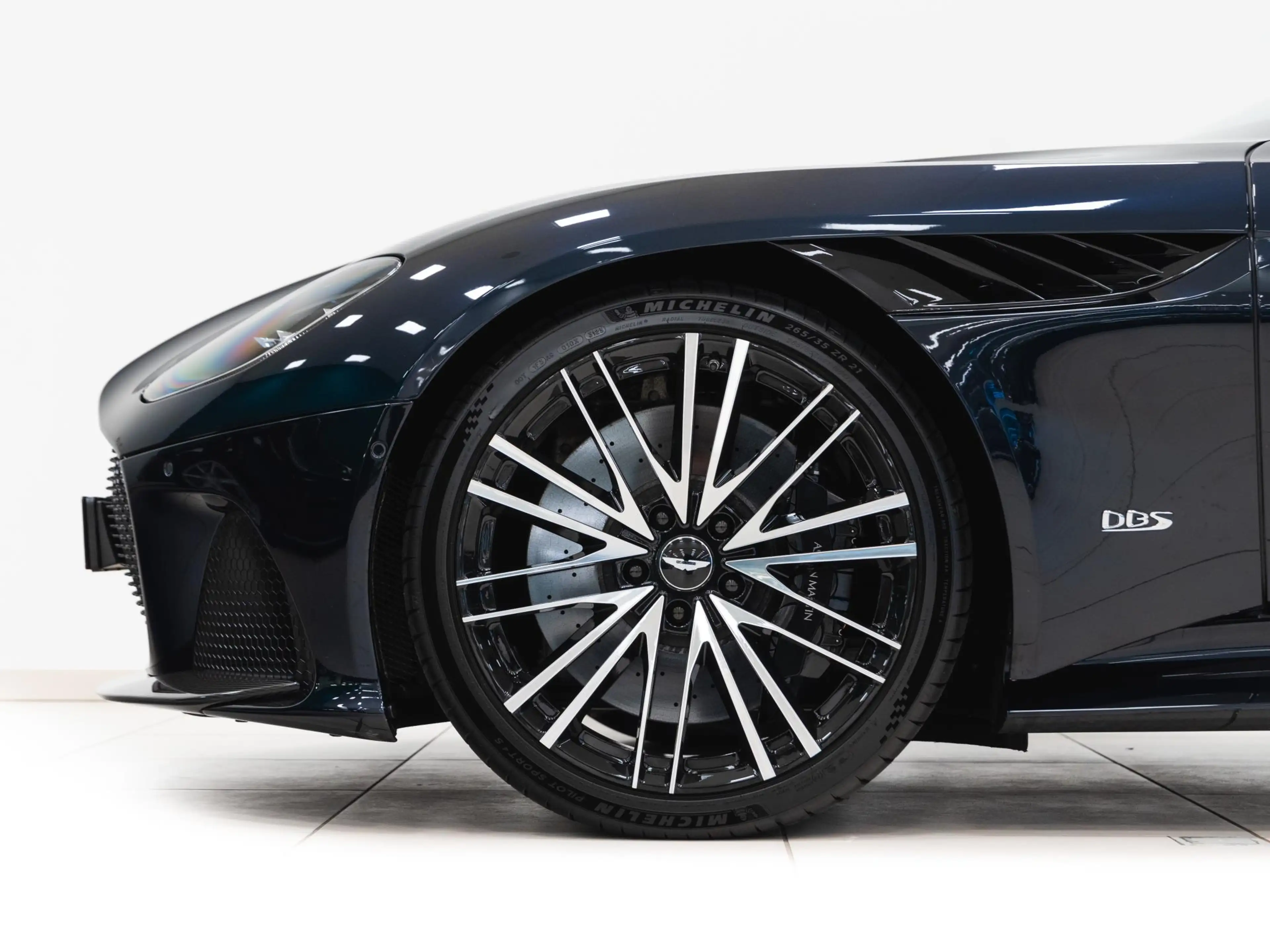 Aston Martin DBS Superleggera Volante Incl. BPM — photo 9