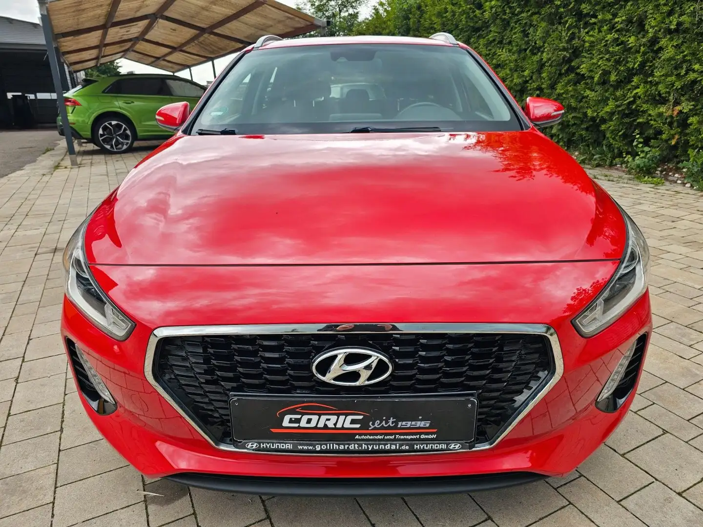 Hyundai i30 cw Family + / Hagelschaden Rot - 1