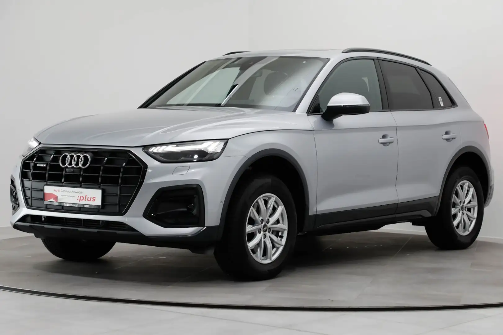 Audi Q5 45 TFSI quattro S tronic AHK Matrix 360° Pano Silber - 2
