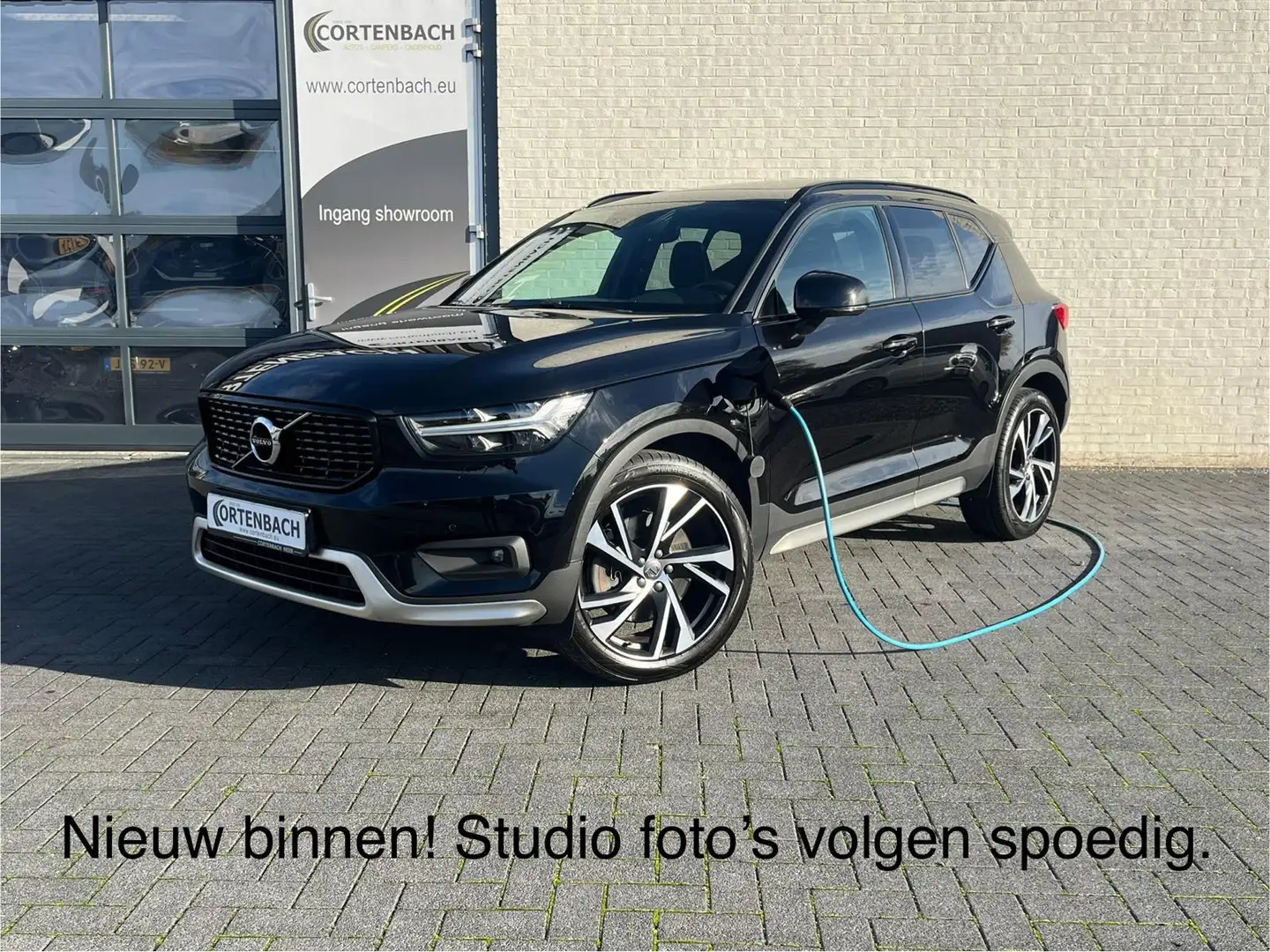Volvo XC40 1.5 T4 Recharge R-Design | Exclusive bumper pakket Noir - 1