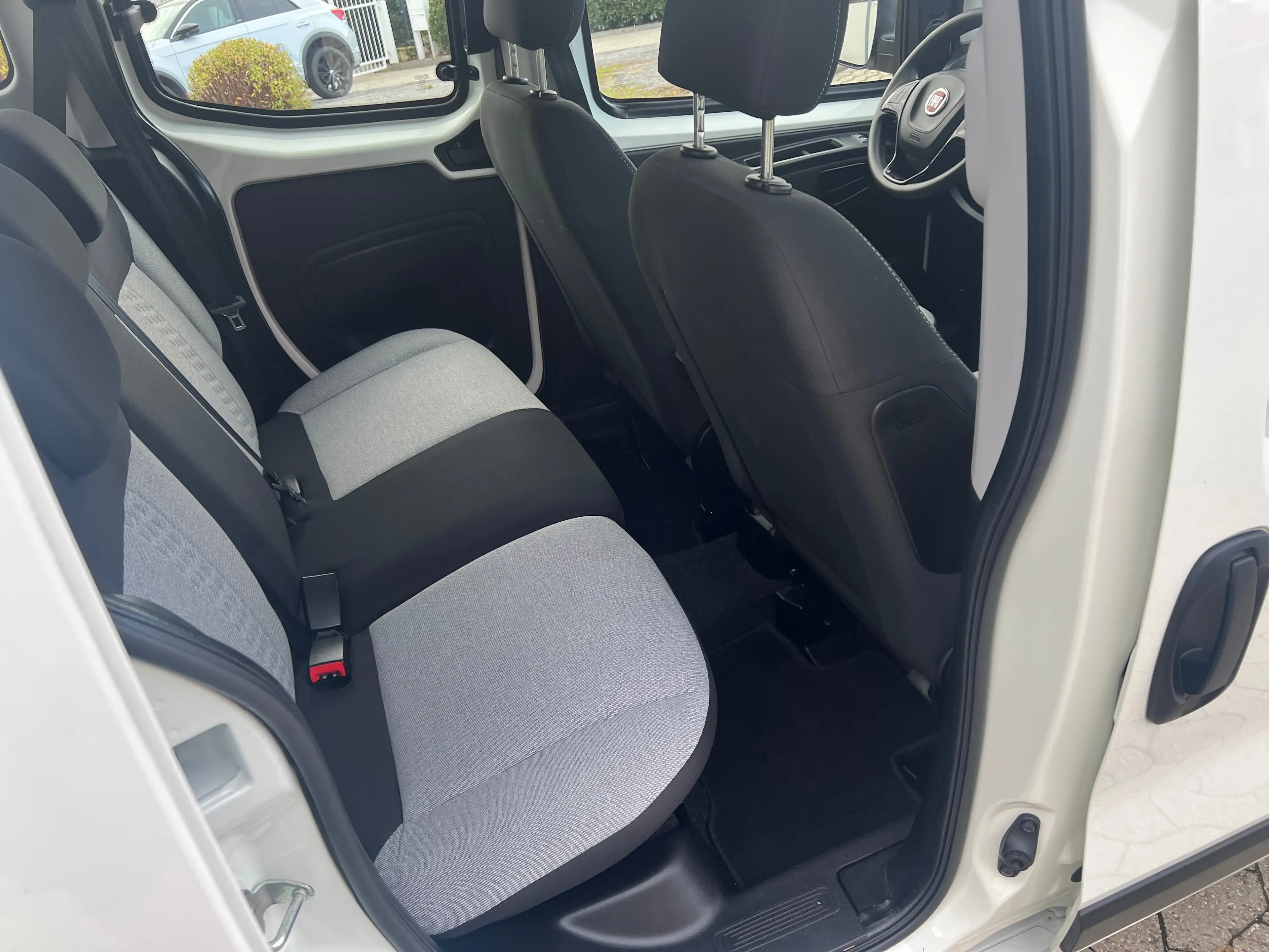Fiat Qubo Lounge Benzin/ Erdgas — photo 10