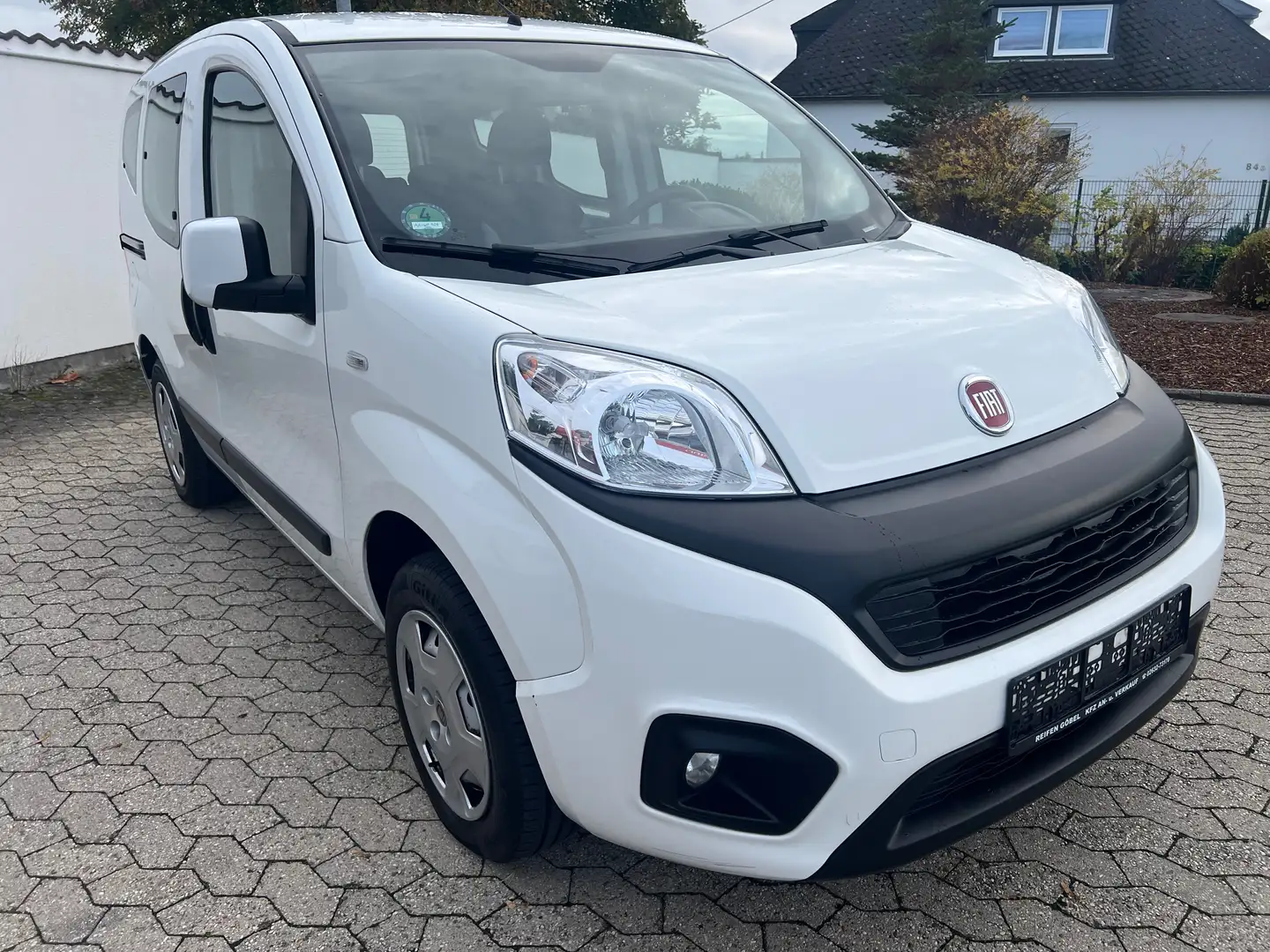 Fiat Qubo Lounge Benzin/ Erdgas Blanc - 2
