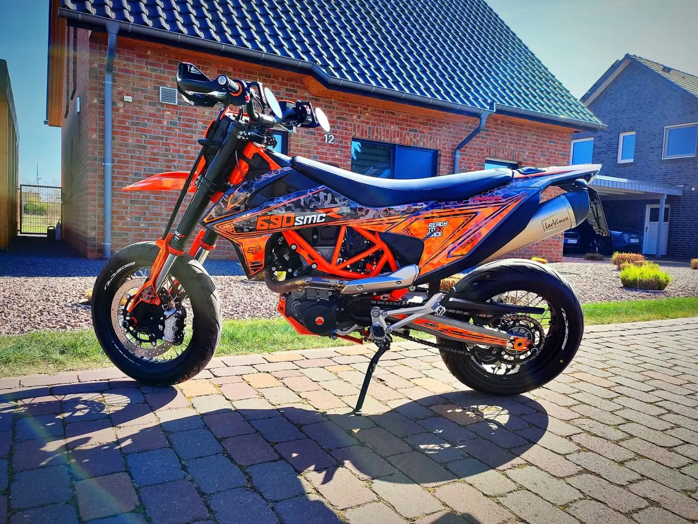 KTM 690 SMC R Top-Ausstattung/Bestzustand Oranžová - 1