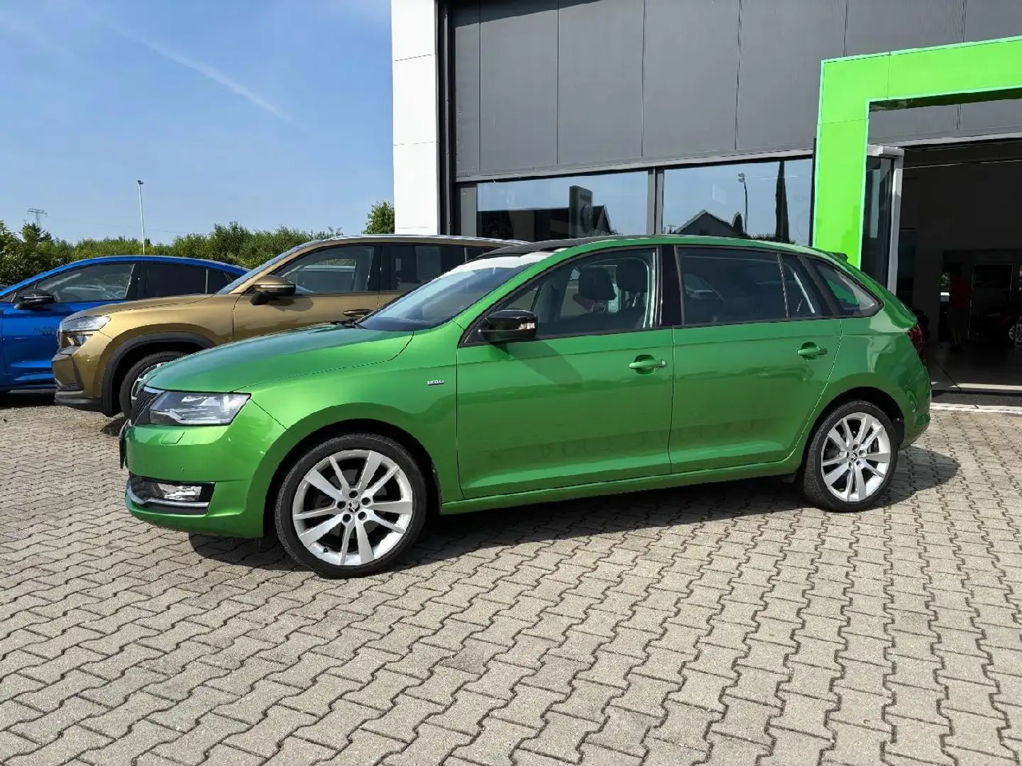 Skoda Rapid/Spaceback Rapid SB 1.0 TSI Clever PANO*NAVI*PDC*SHZ Vert - 2