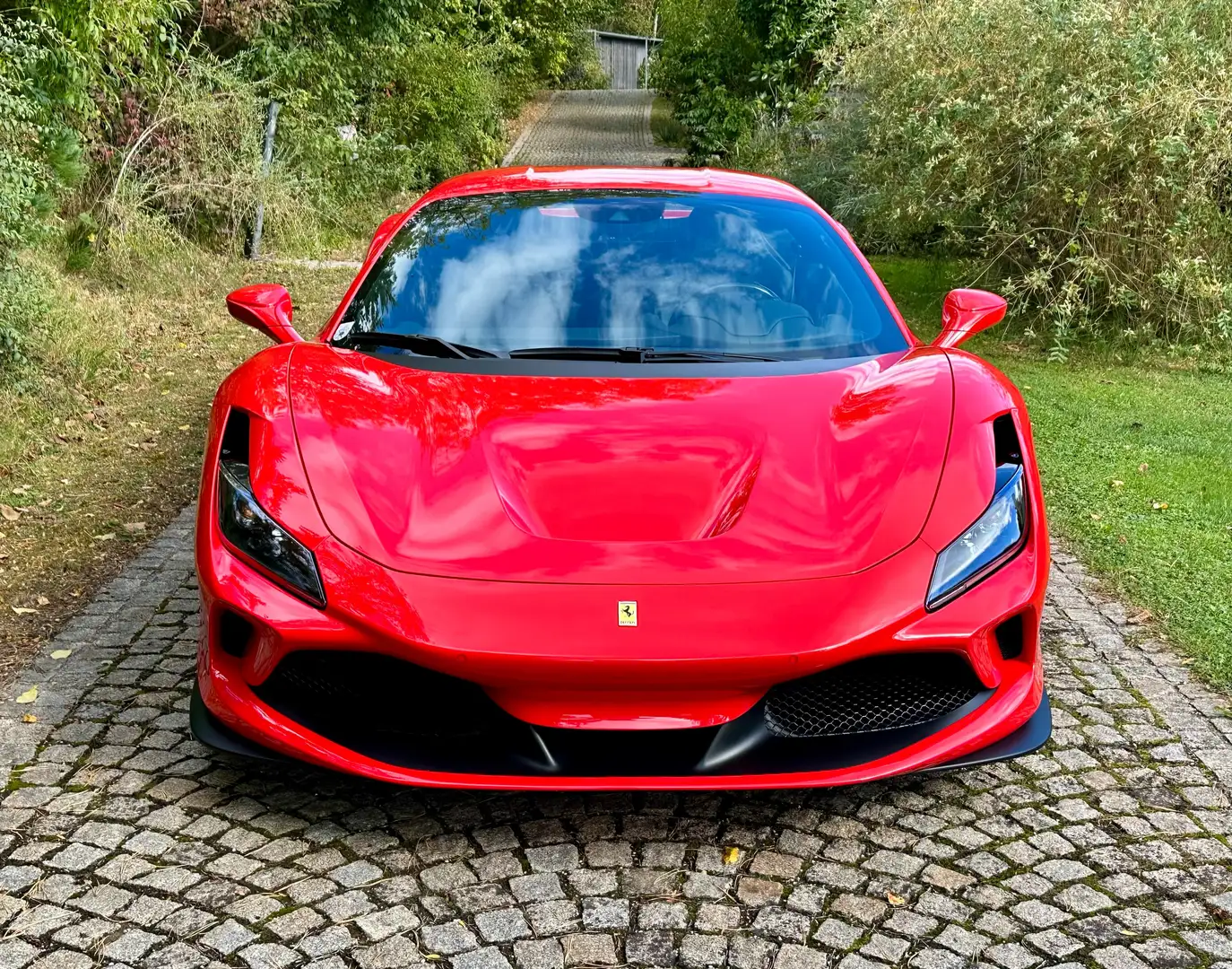 Ferrari F8 Tributo *Novitec*Lift*Racingsitze*JBL*B-Display*Carbon* Rouge - 2