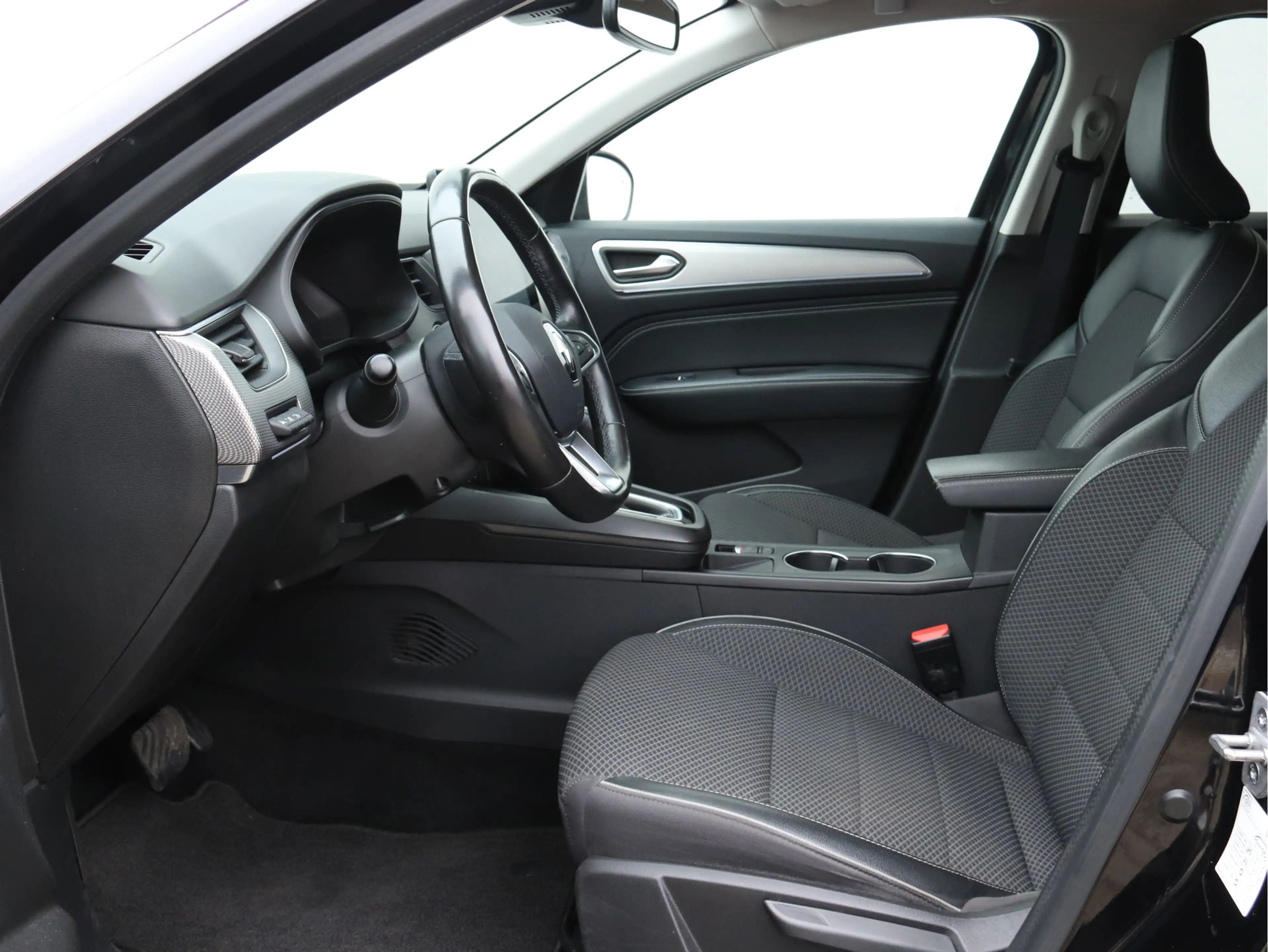 Renault Arkana 1.6 E-Tech Hybrid 145 Intens GROOT NAVI / CLIMATE — photo 6