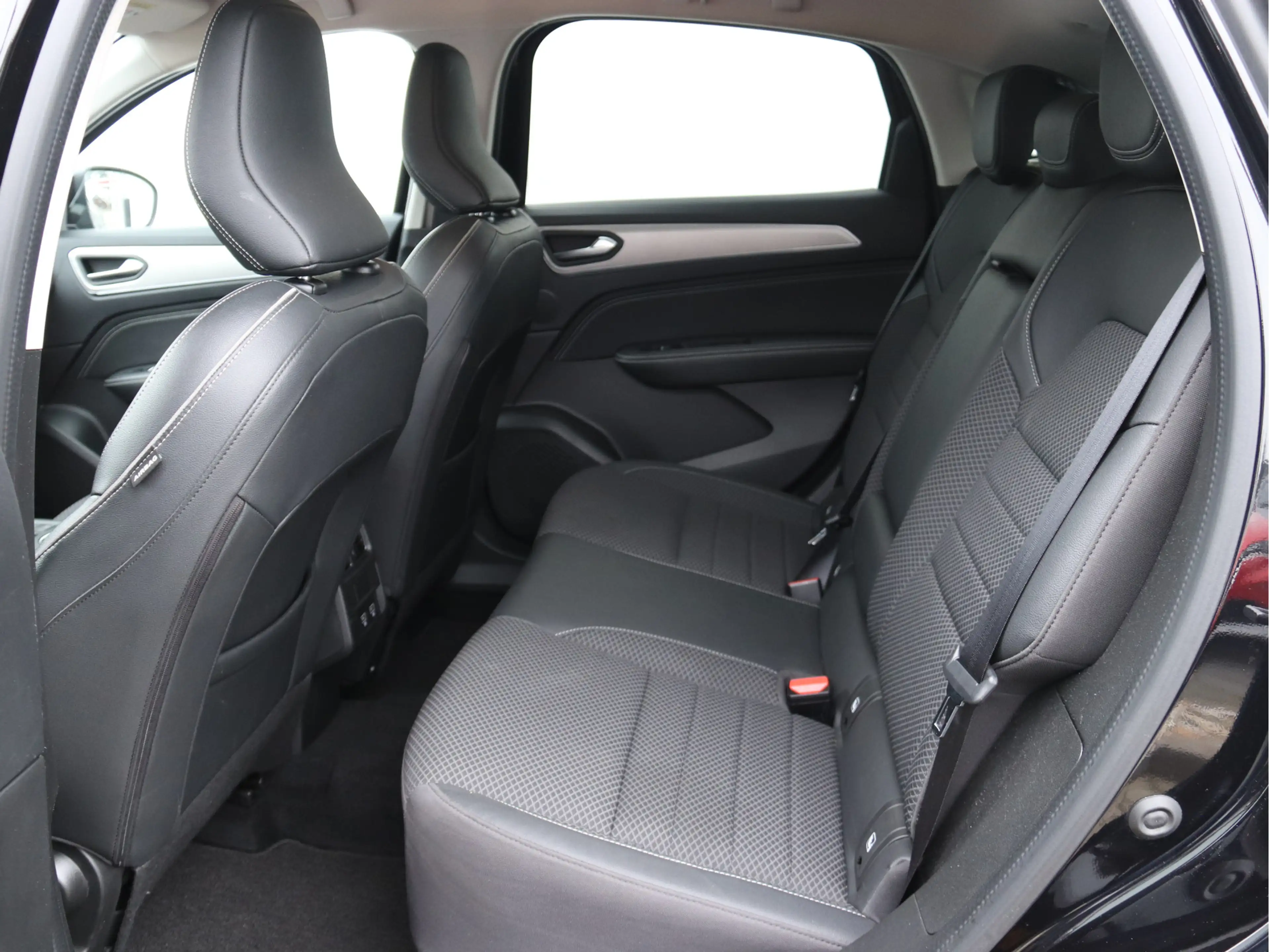 Renault Arkana 1.6 E-Tech Hybrid 145 Intens GROOT NAVI / CLIMATE — photo 7