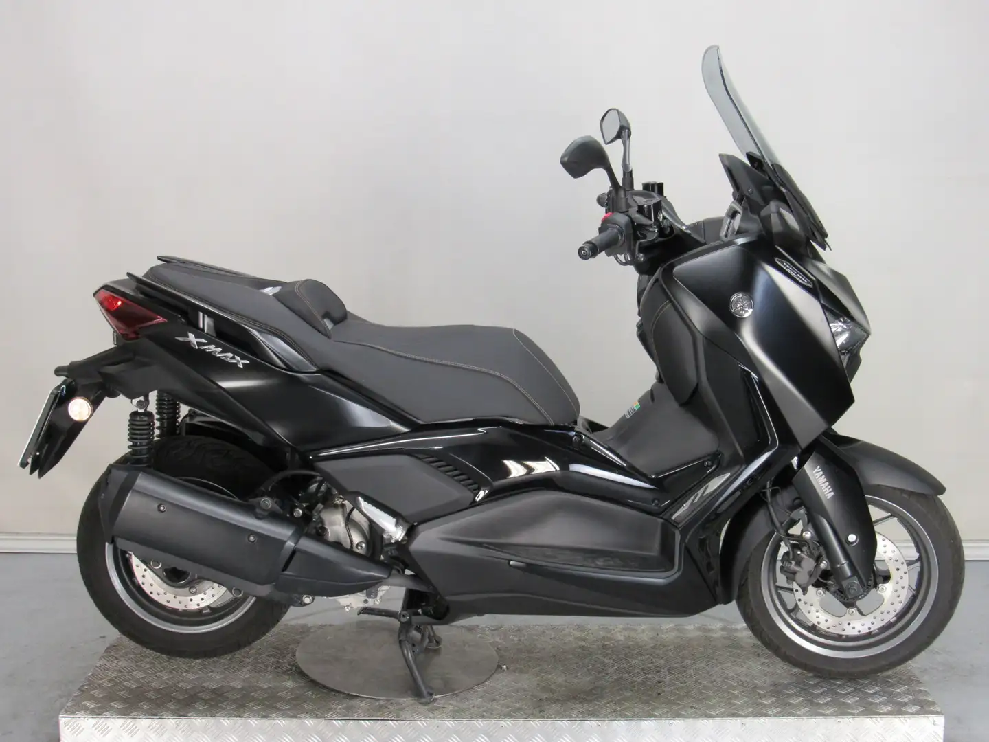 Yamaha X-Max 300 TECH MAX Nero - 1