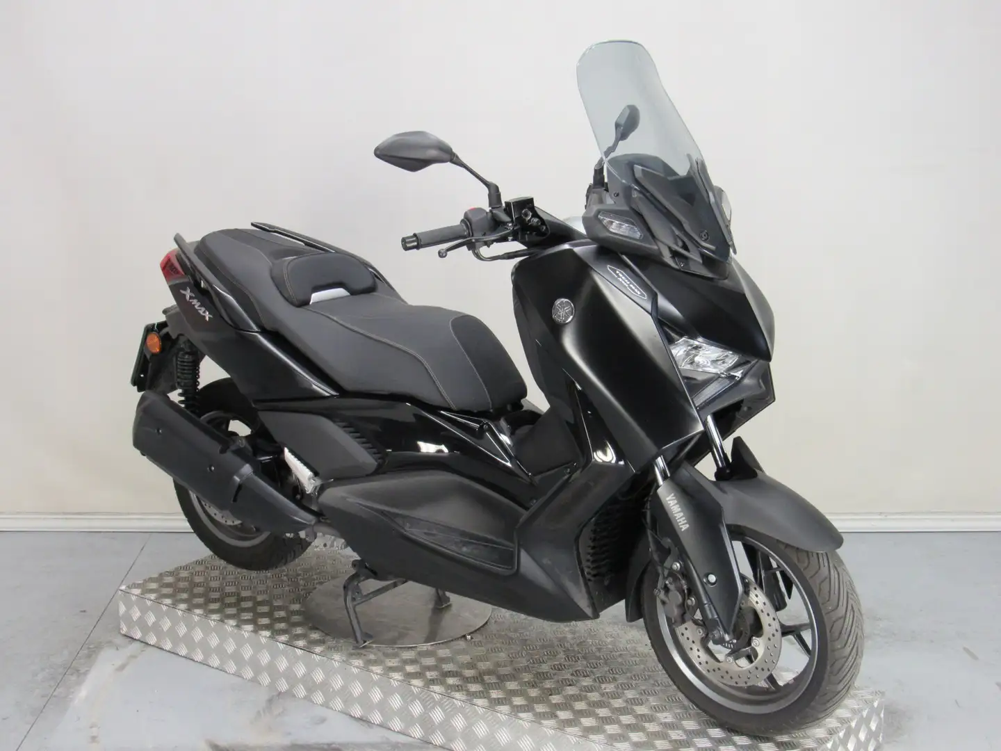 Yamaha X-Max 300 TECH MAX Nero - 2