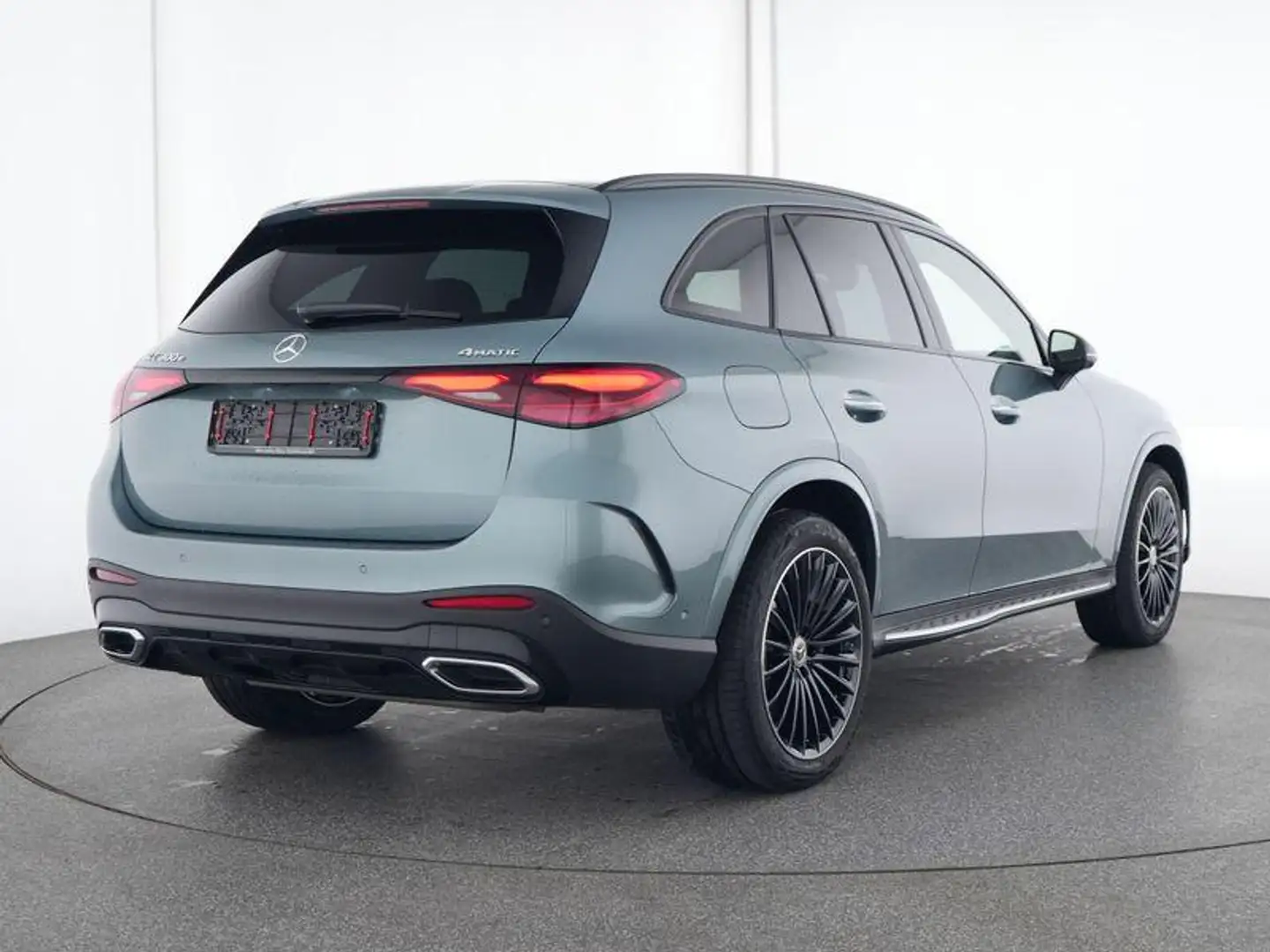 Mercedes-Benz GLC 300 300e 4MATIC AMG Line / Premium Plus/ AIRMATIC/ Ach Зелений - 2
