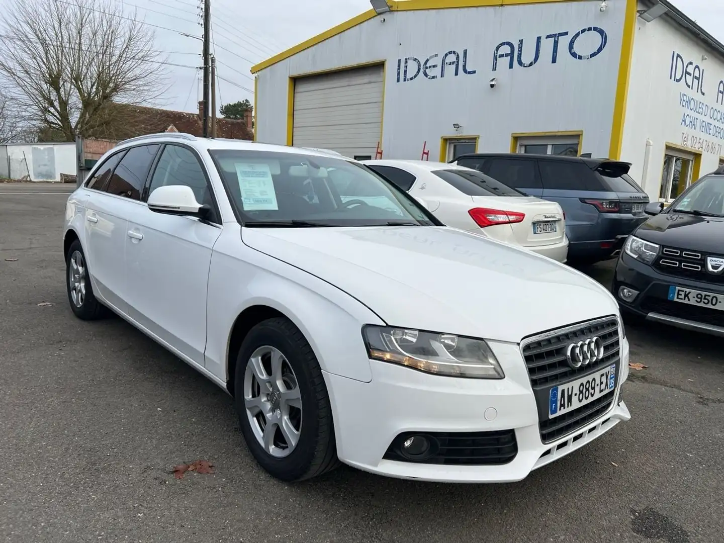 Audi A4 2.0 TDI 140CH DPF AMBITION LUXE MULTITRONIC Weiß - 1