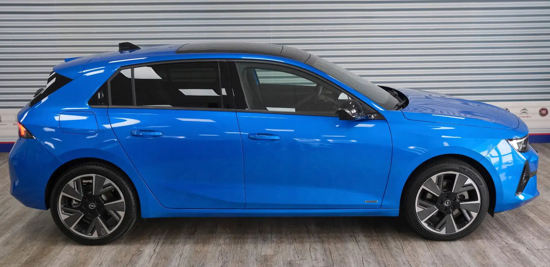 Opel Astra -e L Ultimate GS *NAVI-HEAD-UP/SCHIEBED.* Bleu - 2