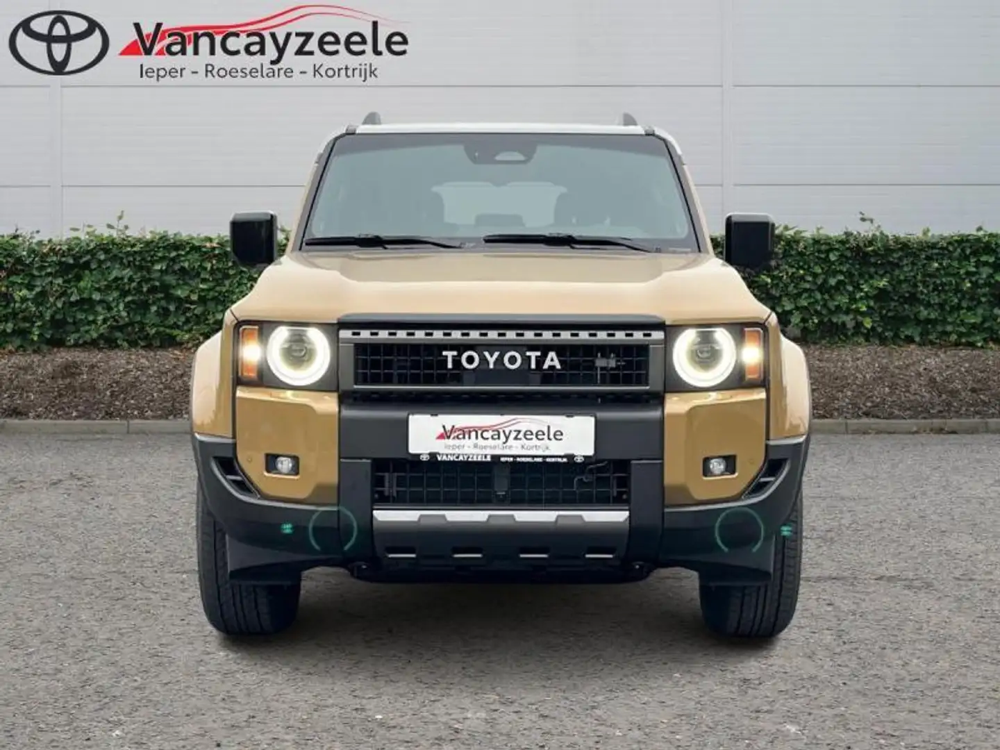 Toyota Land Cruiser First Edition Beige - 2