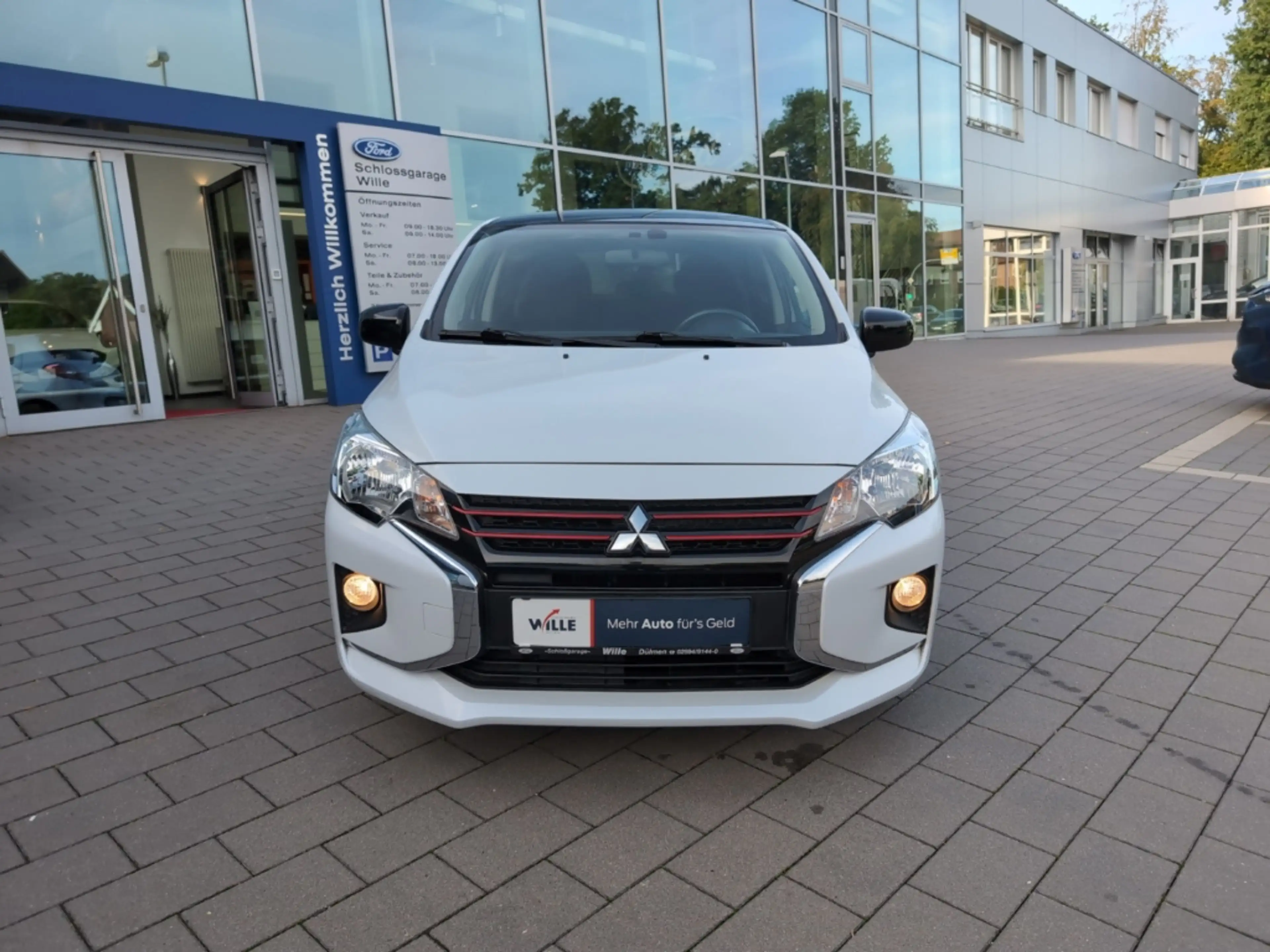 Mitsubishi Space Star Spirit+ Black Sondermodell — photo 12