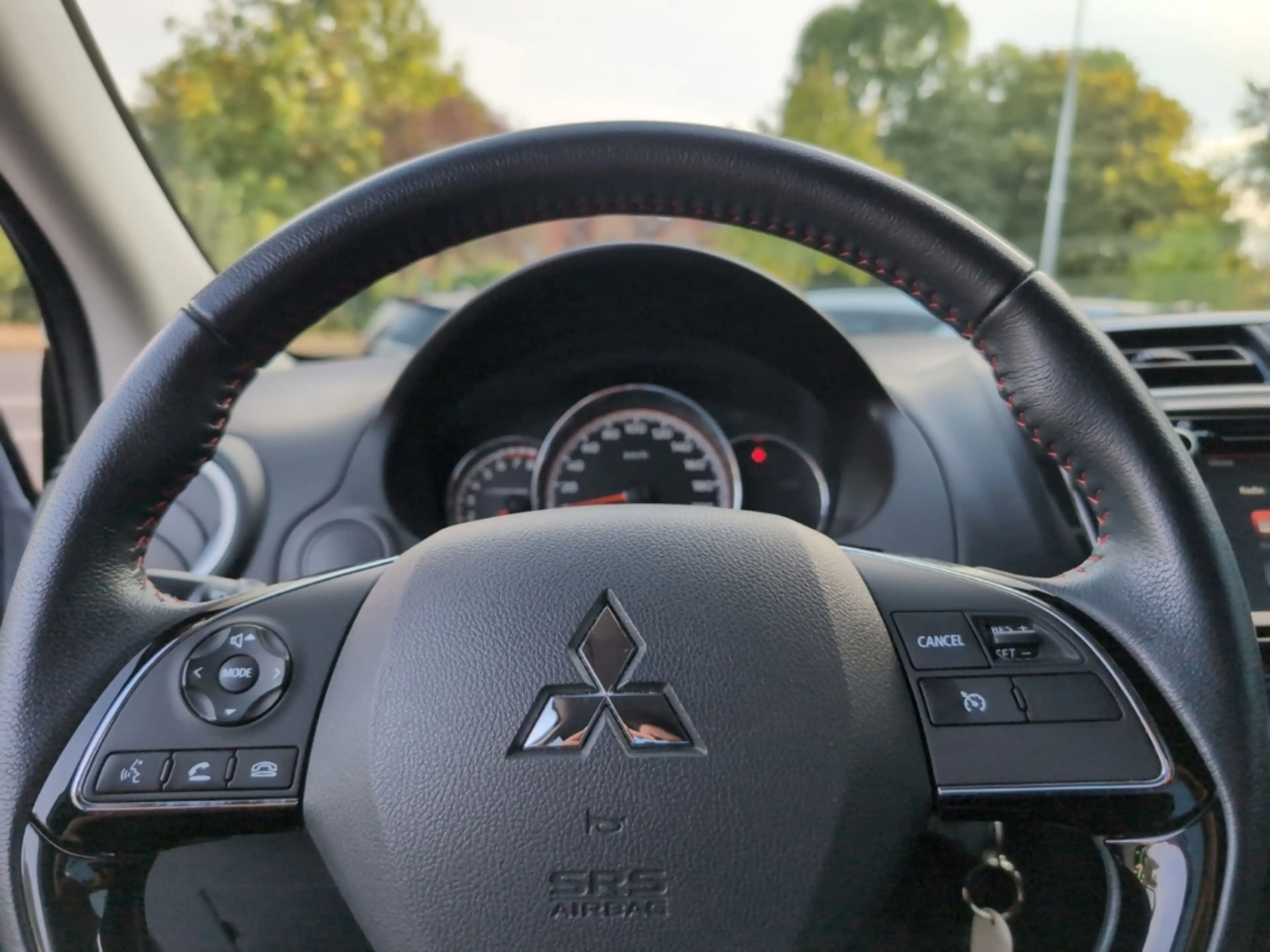 Mitsubishi Space Star Spirit+ Black Sondermodell — photo 10