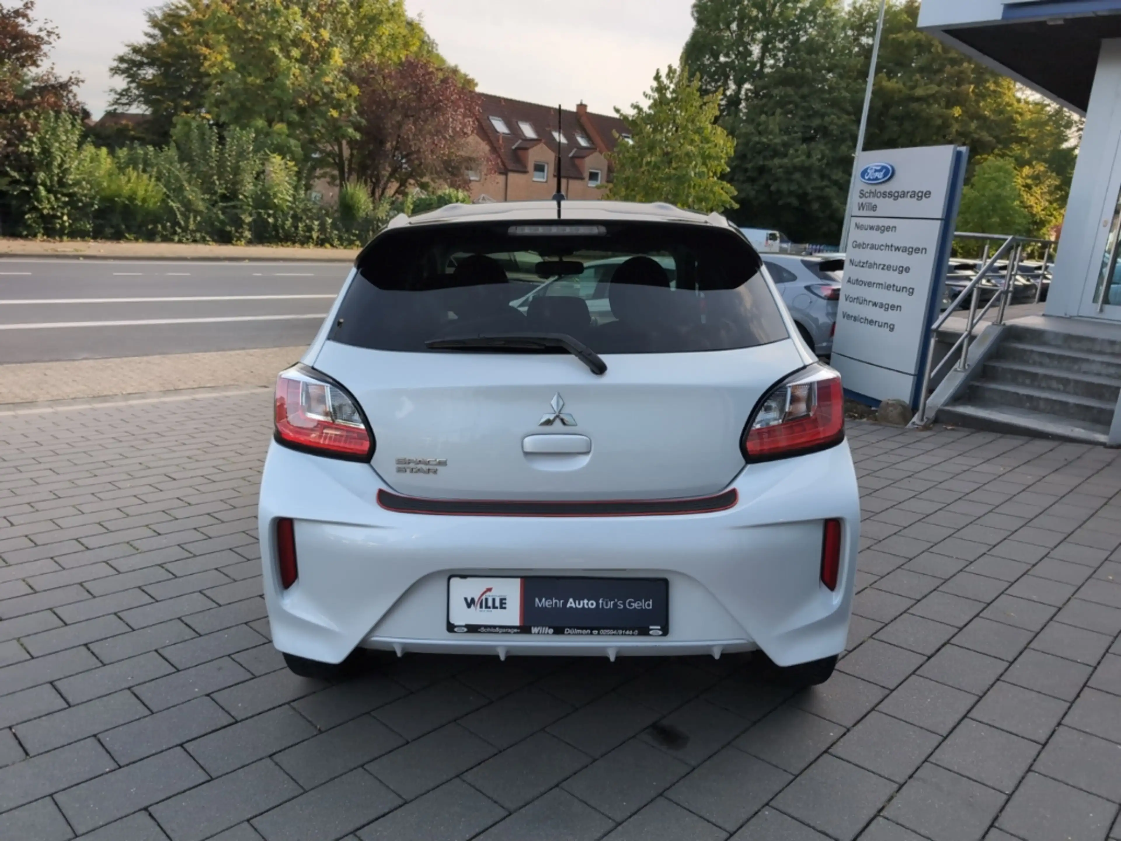 Mitsubishi Space Star Spirit+ Black Sondermodell — photo 11
