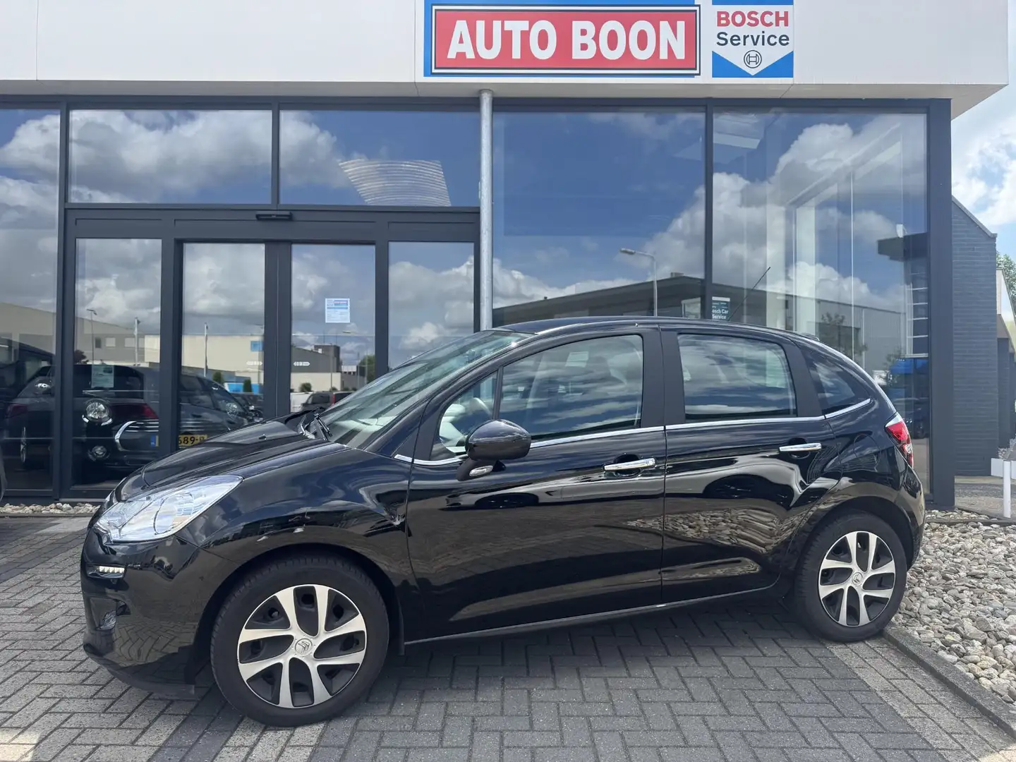 Citroen C3 1.2 FEEL AUTOMAAT NAVI/CLIMA/BTA/S&S/ PDC/ -1e EIG Schwarz - 1