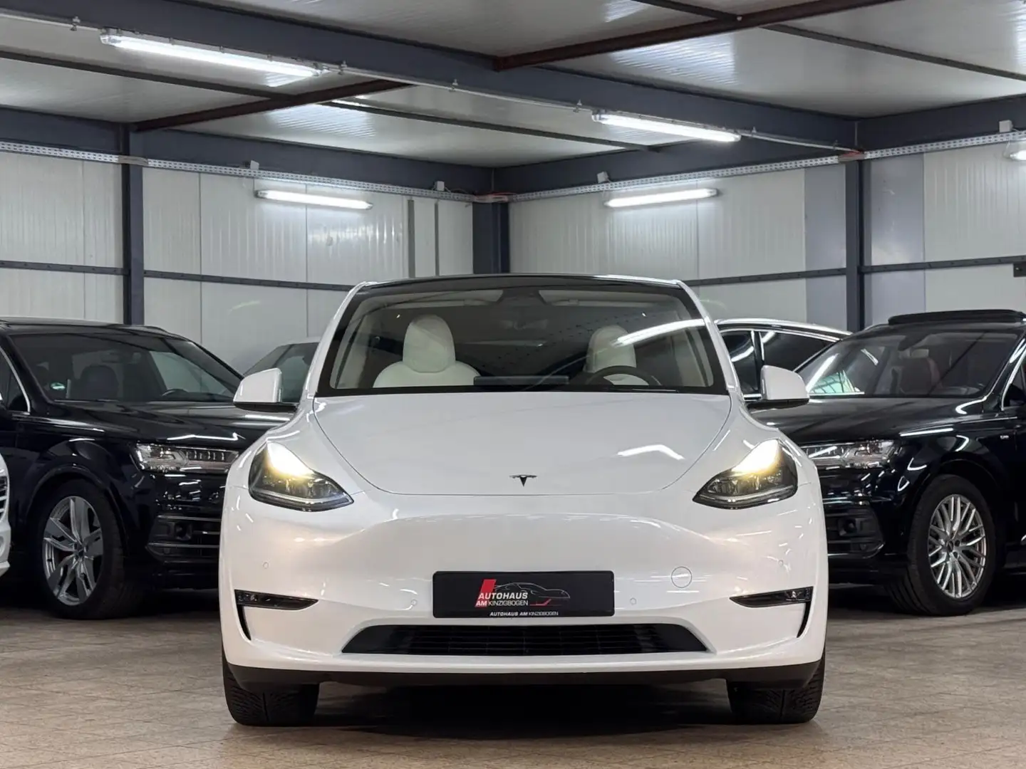 Tesla Model Y Long Range Dual AWDPERL-WEIß*PREMIUM Weiß - 2