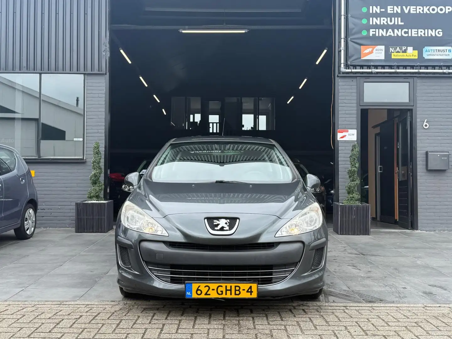 Peugeot 308 1.4 VTi X-line|APK|NAP|Airco|5 Deuren|E.Ramen Grijs - 2