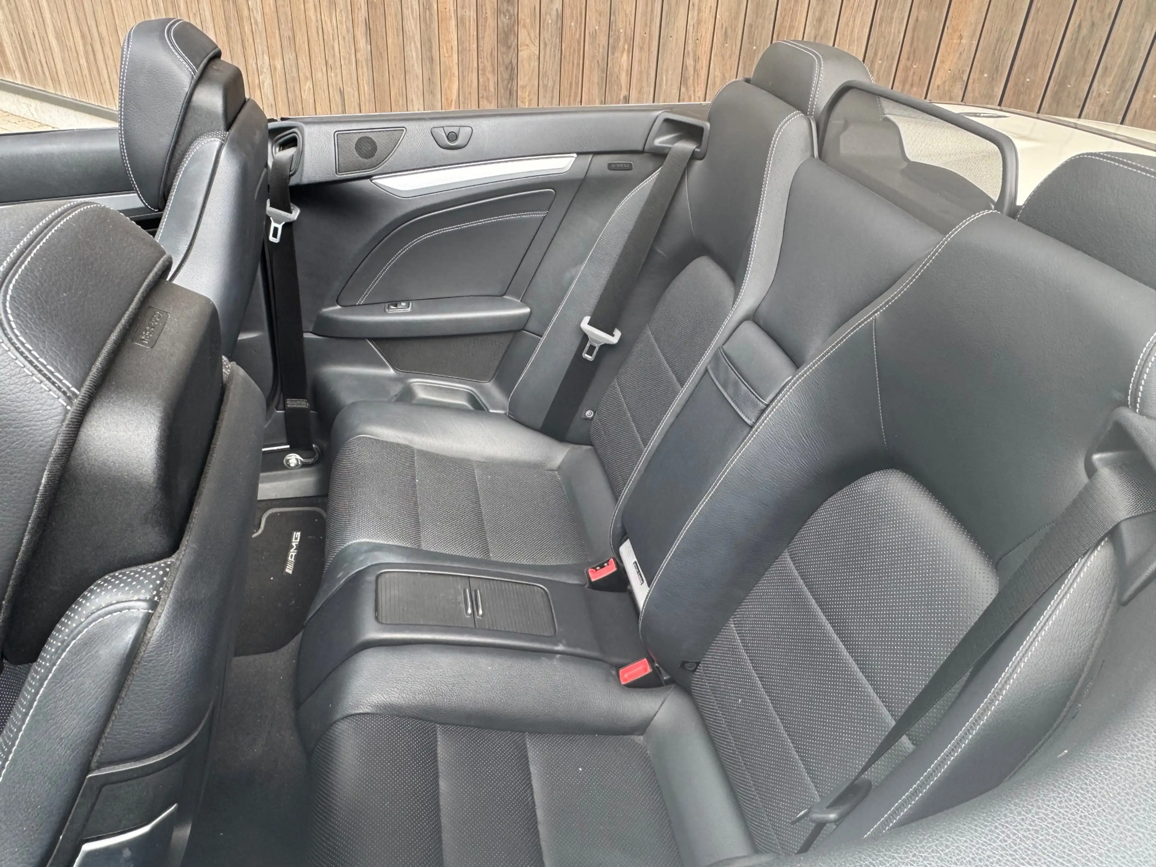 Mercedes-Benz E 250 Cabrio Edition Sport |ACC|H&K| — photo 11