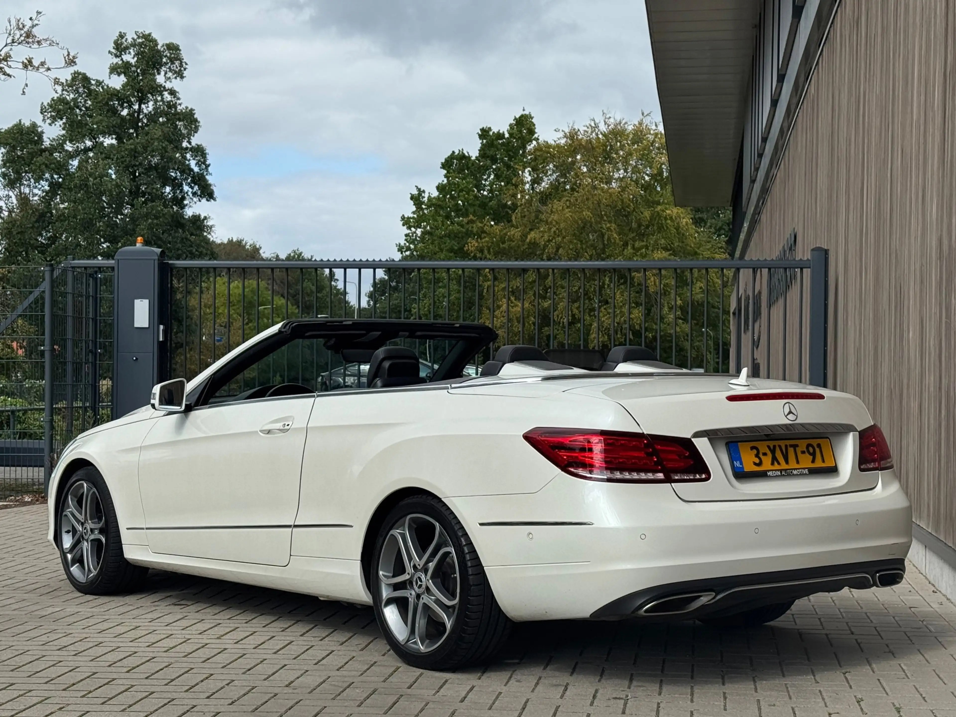 Mercedes-Benz E 250 Cabrio Edition Sport |ACC|H&K| — photo 8